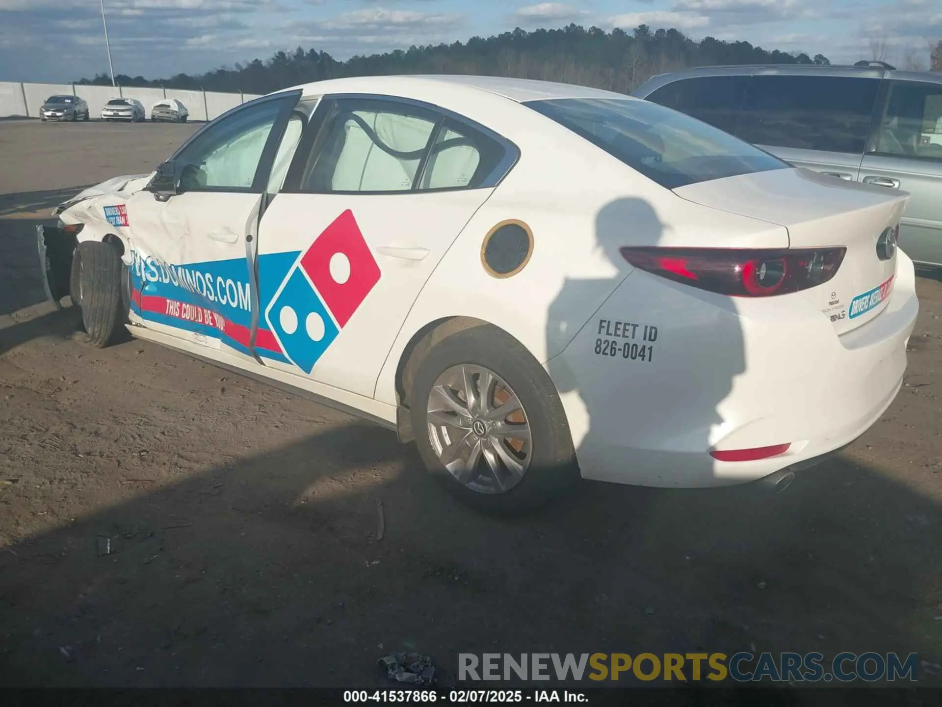 2 fotografías del automóvil dañado 3MZBPAALXNM306997 MAZDA MAZDA3 2022