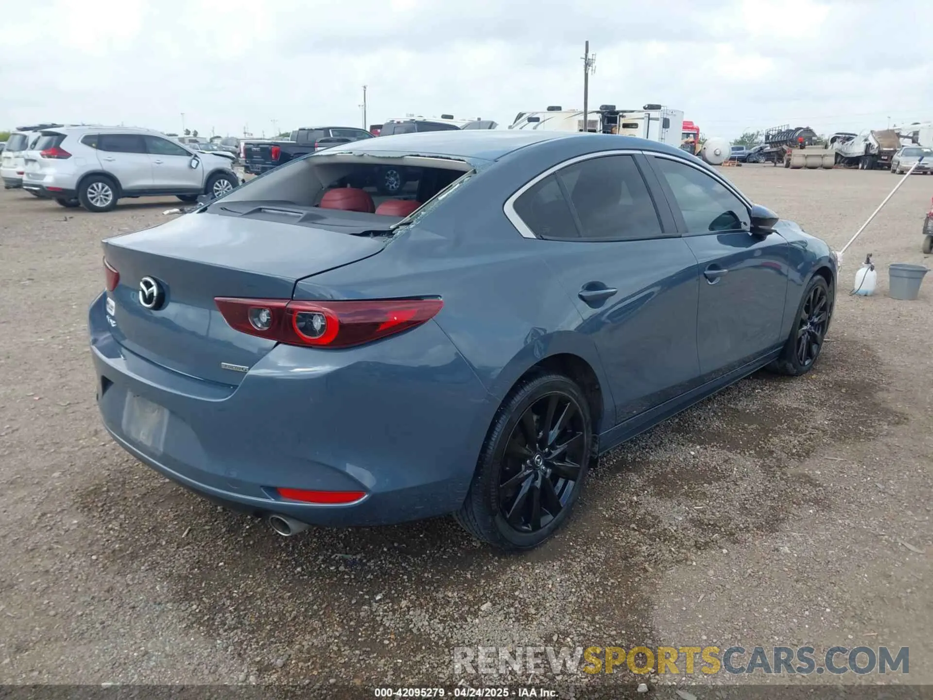 4 fotografías del automóvil dañado 3MZBPACL7NM313242 MAZDA MAZDA3 2022