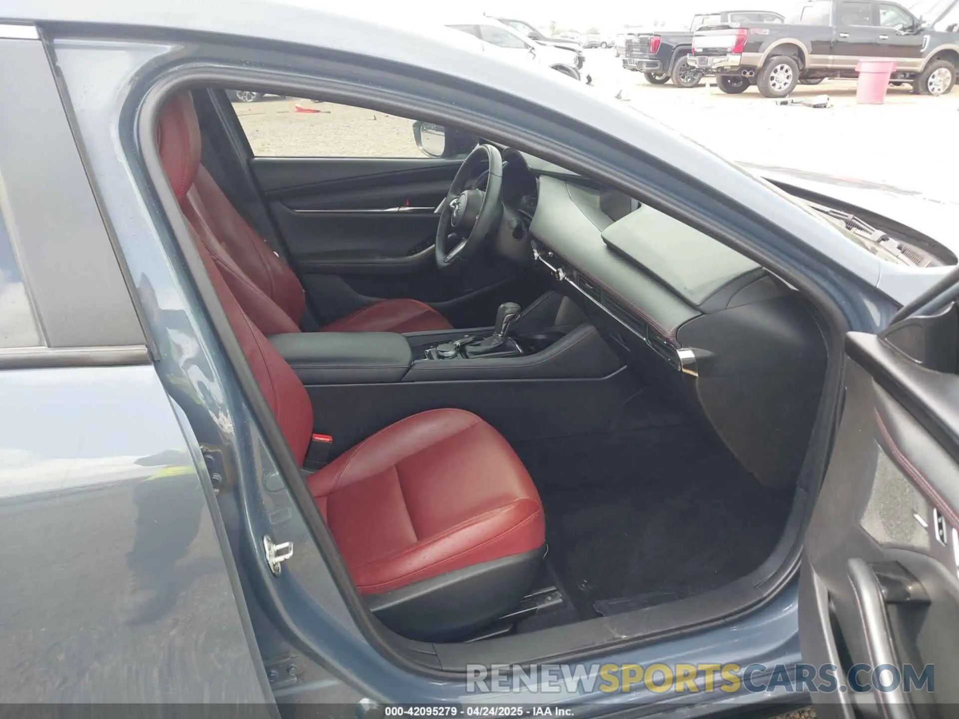5 fotografías del automóvil dañado 3MZBPACL7NM313242 MAZDA MAZDA3 2022