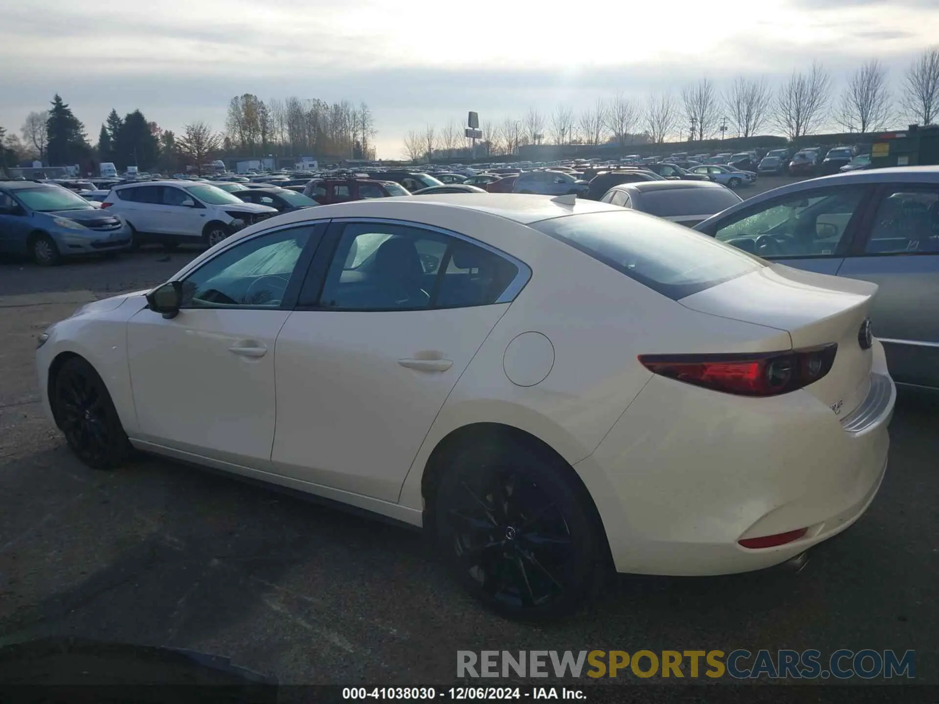 3 fotografías del automóvil dañado 3MZBPBAY2NM311824 MAZDA MAZDA3 2022