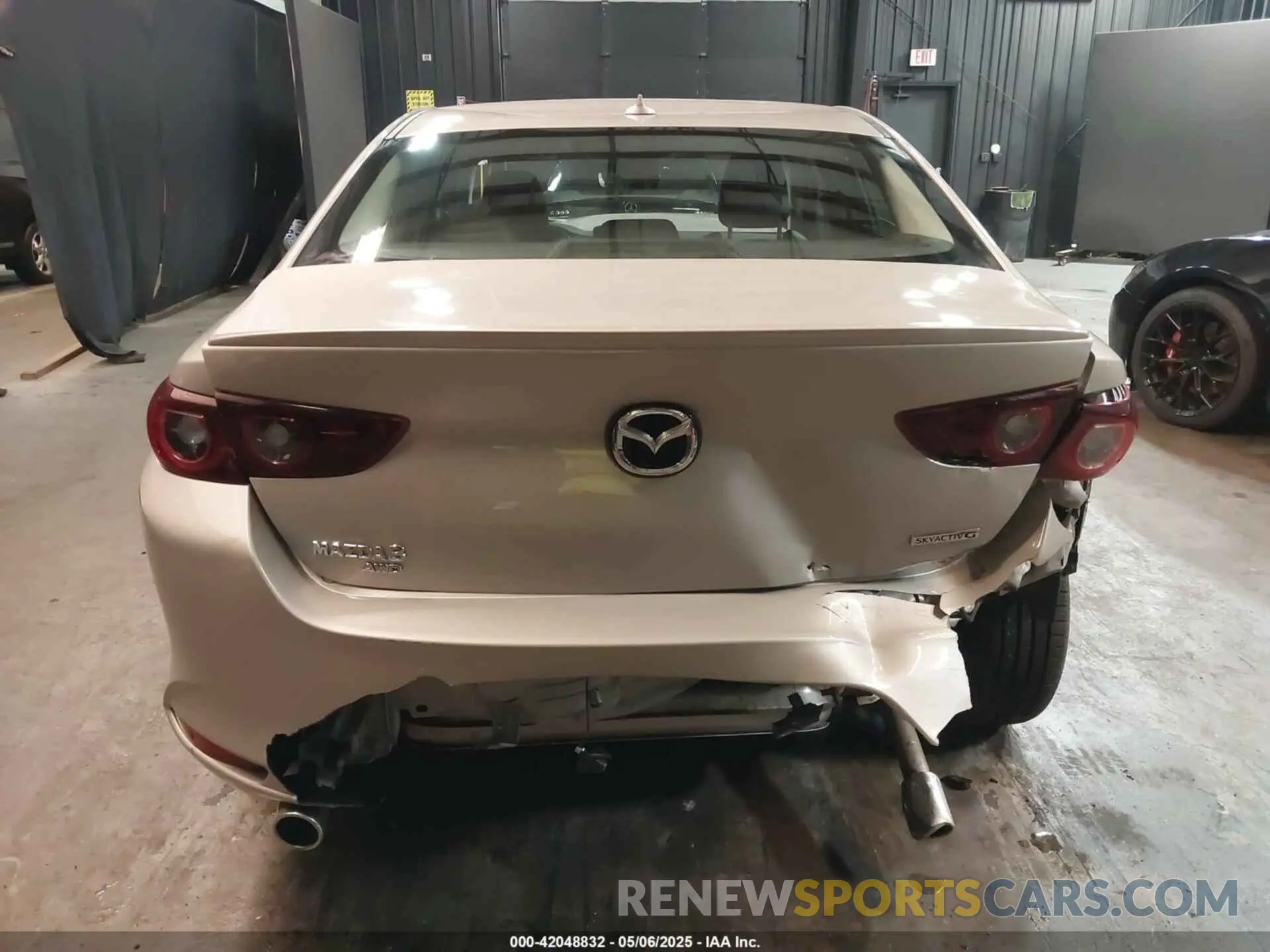 16 fotografías del automóvil dañado 3MZBPBDLXNM311974 MAZDA MAZDA3 2022