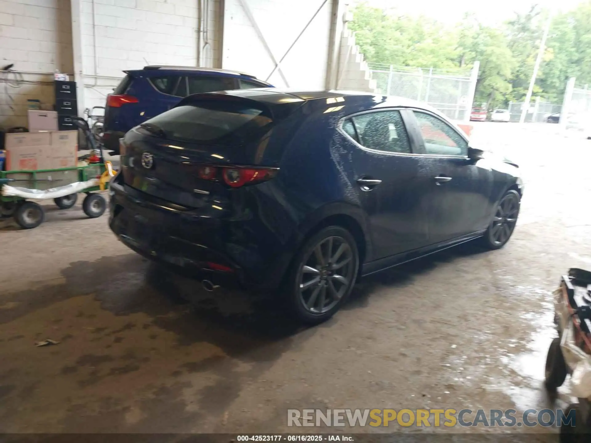 4 fotografías del automóvil dañado JM1BPAKL8N1514522 MAZDA MAZDA3 2022