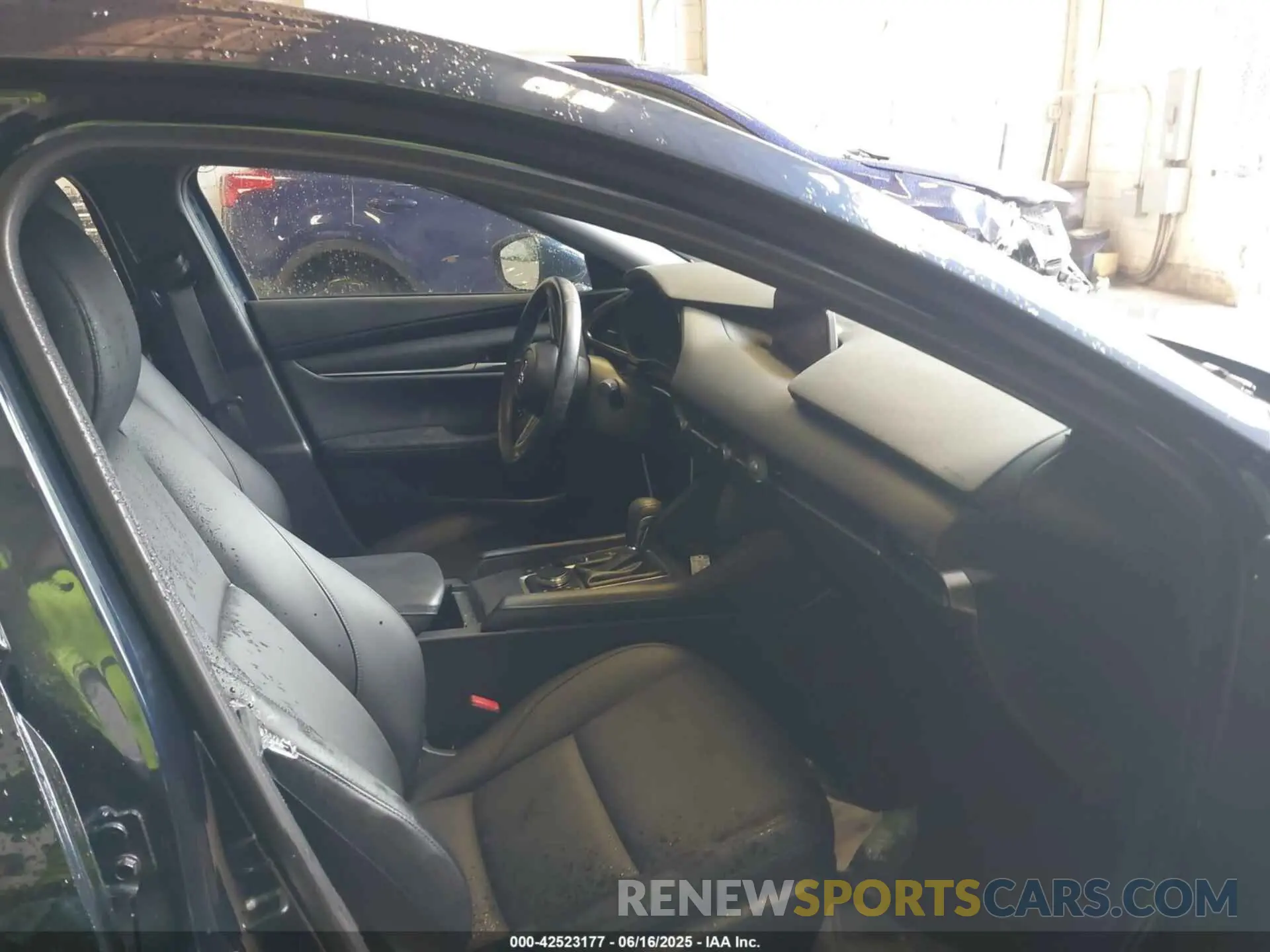 5 fotografías del automóvil dañado JM1BPAKL8N1514522 MAZDA MAZDA3 2022