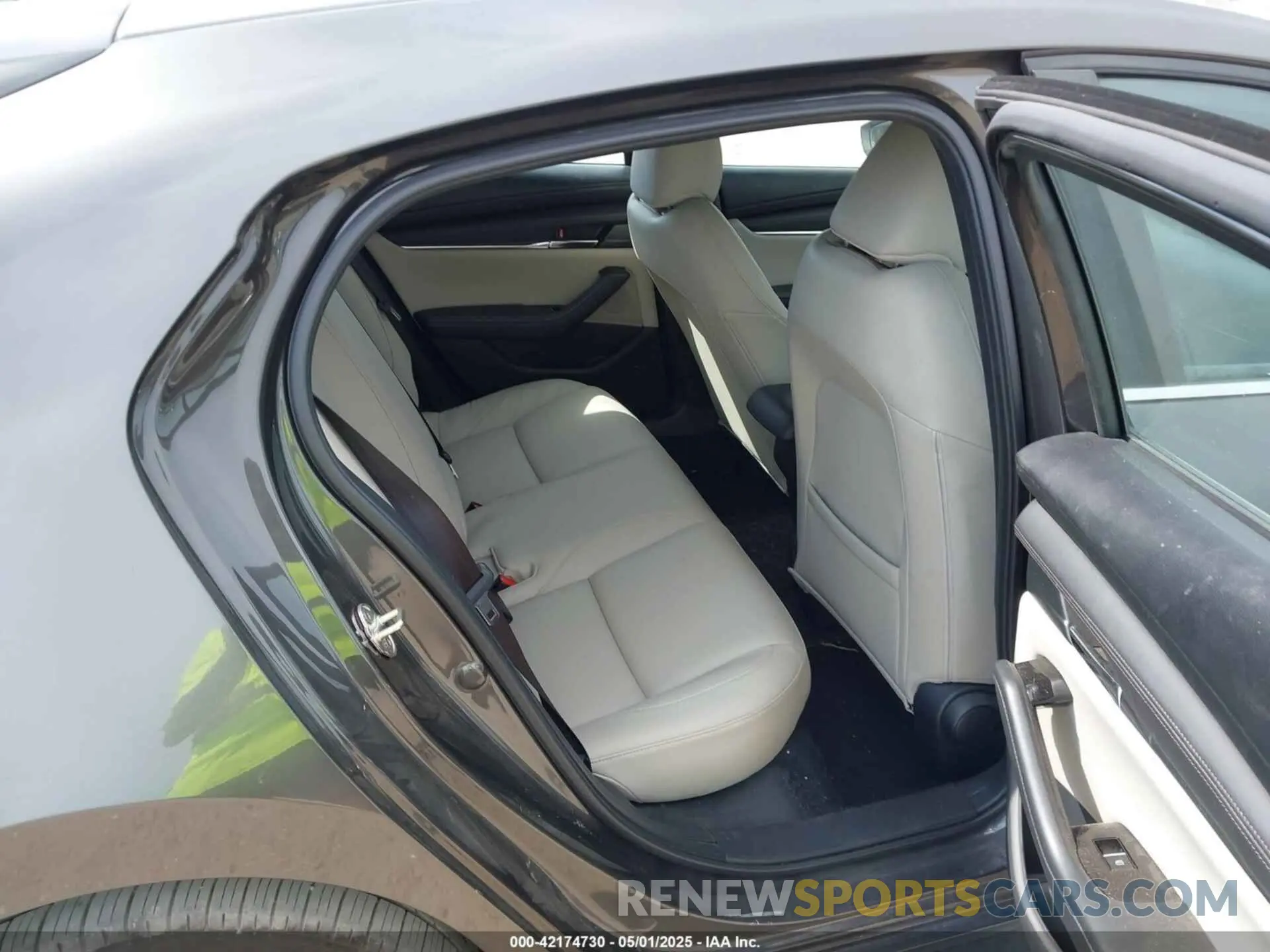 8 fotografías del automóvil dañado JM1BPALL8N1515541 MAZDA MAZDA3 2022