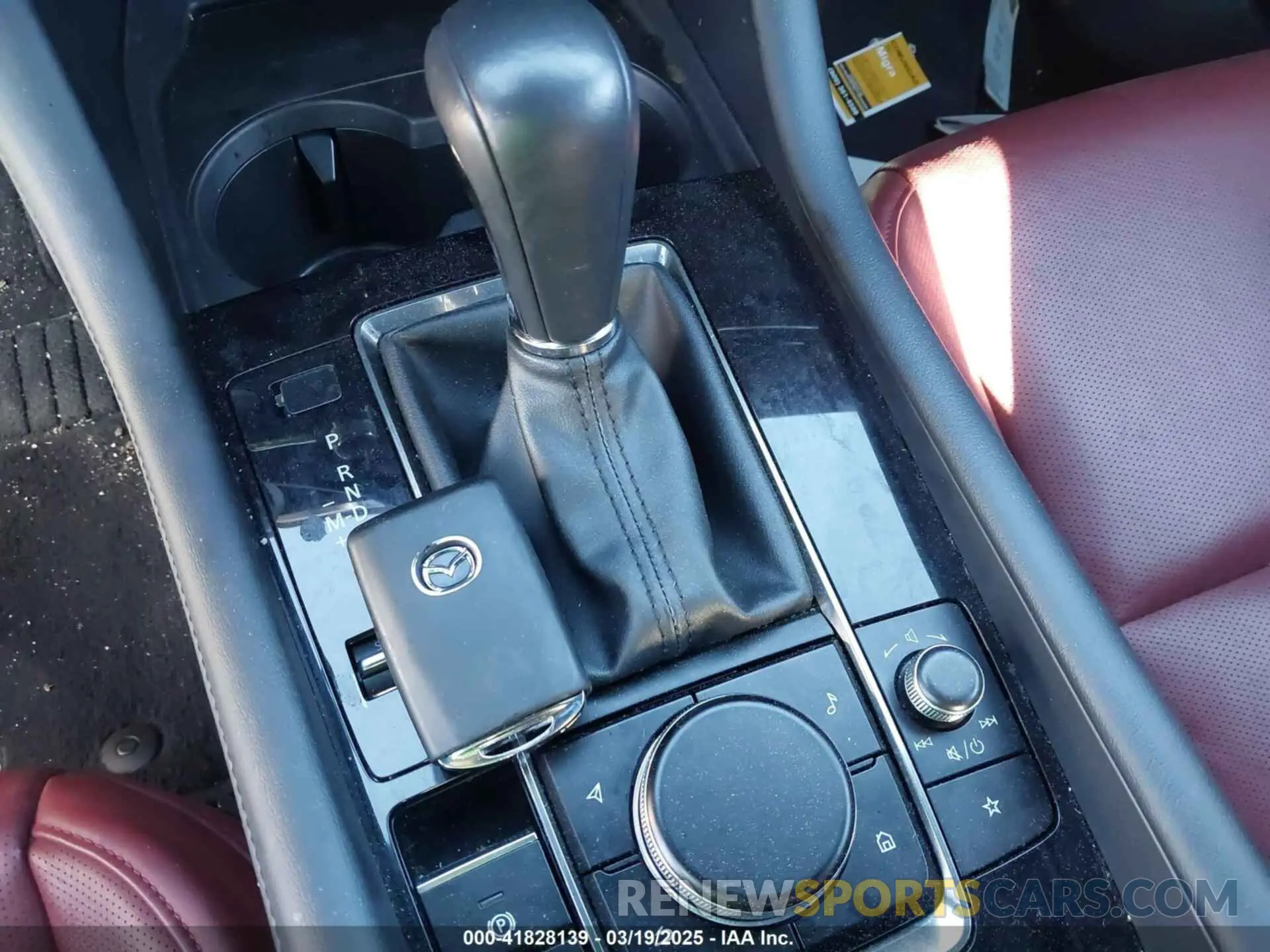 11 fotografías del automóvil dañado JM1BPAML4N1521836 MAZDA MAZDA3 2022