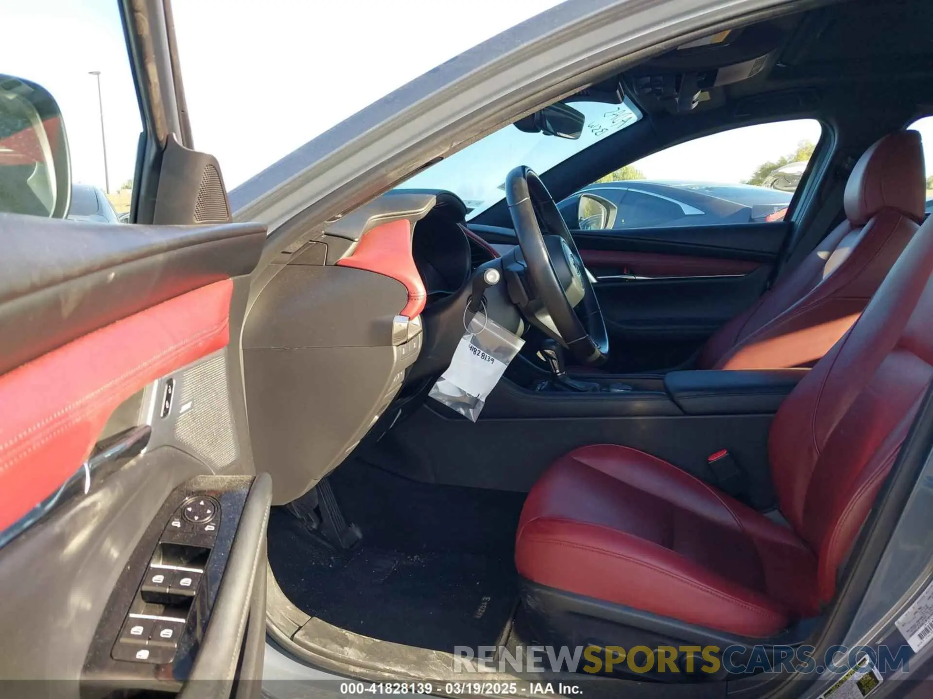 5 fotografías del automóvil dañado JM1BPAML4N1521836 MAZDA MAZDA3 2022