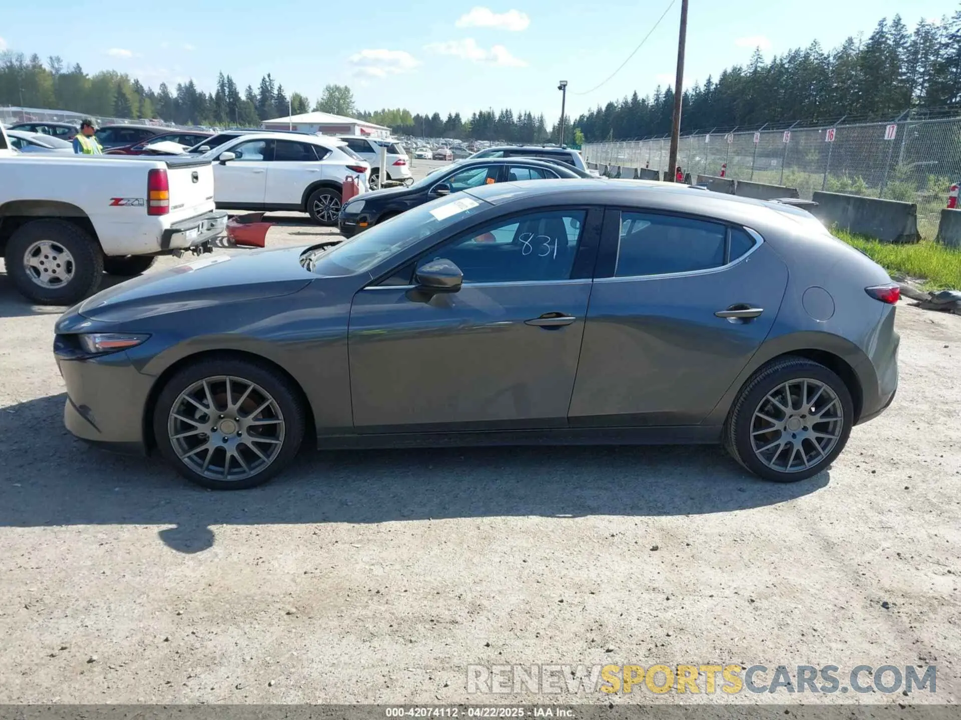 14 fotografías del automóvil dañado JM1BPAML9N1518186 MAZDA MAZDA3 2022