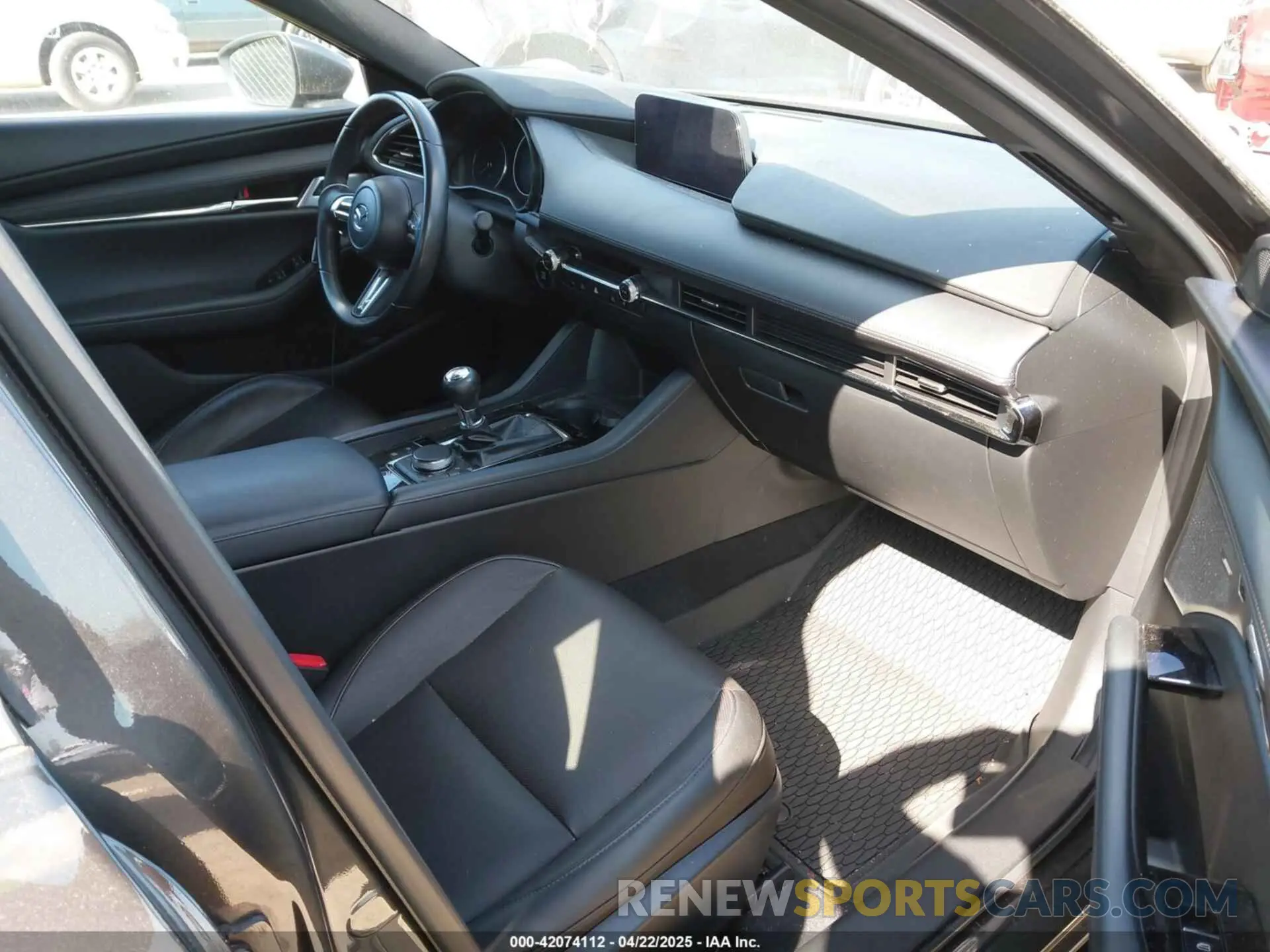 5 fotografías del automóvil dañado JM1BPAML9N1518186 MAZDA MAZDA3 2022