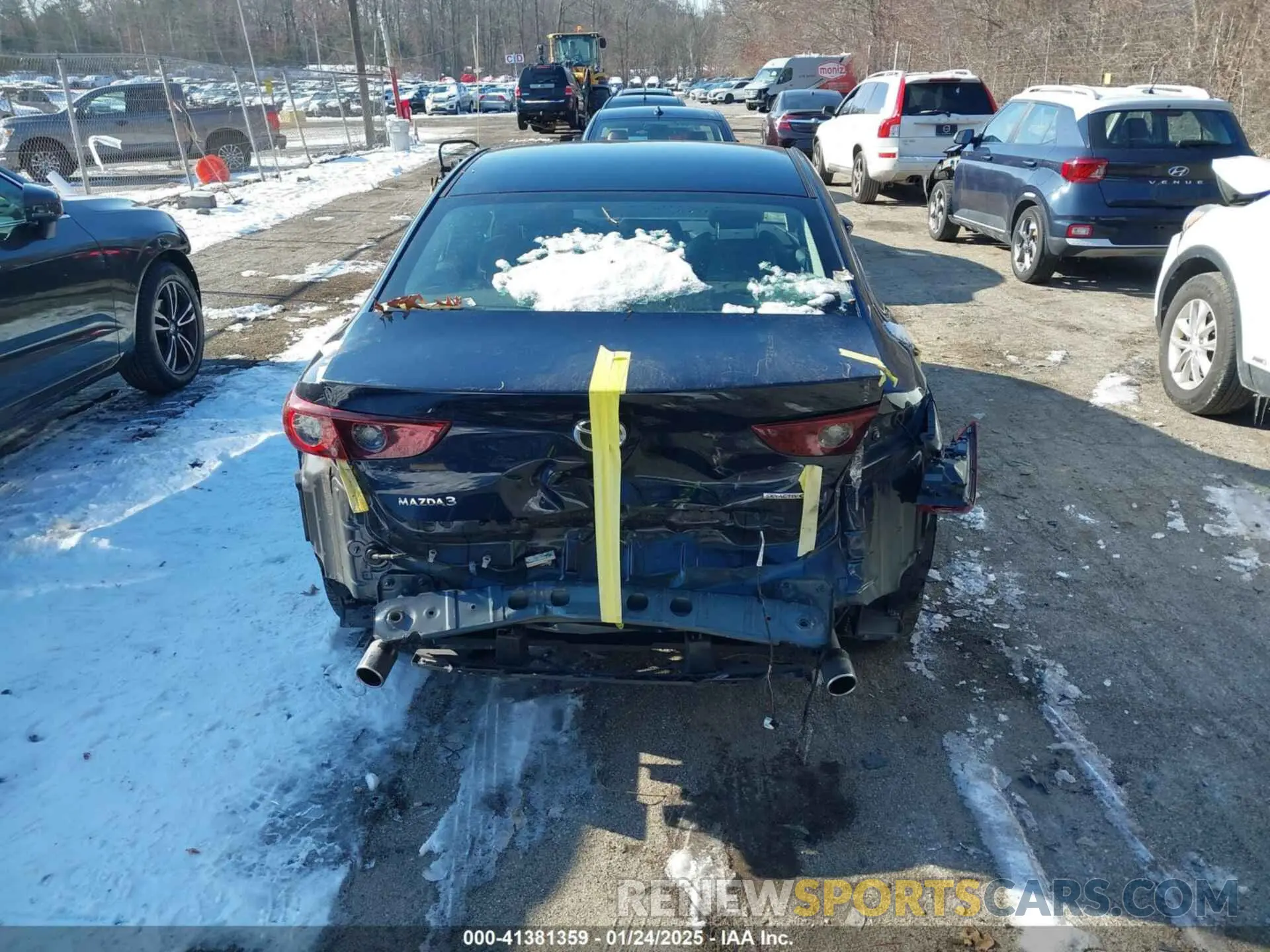 17 fotografías del automóvil dañado 3MZBPABM3PM377887 MAZDA MAZDA3 2023