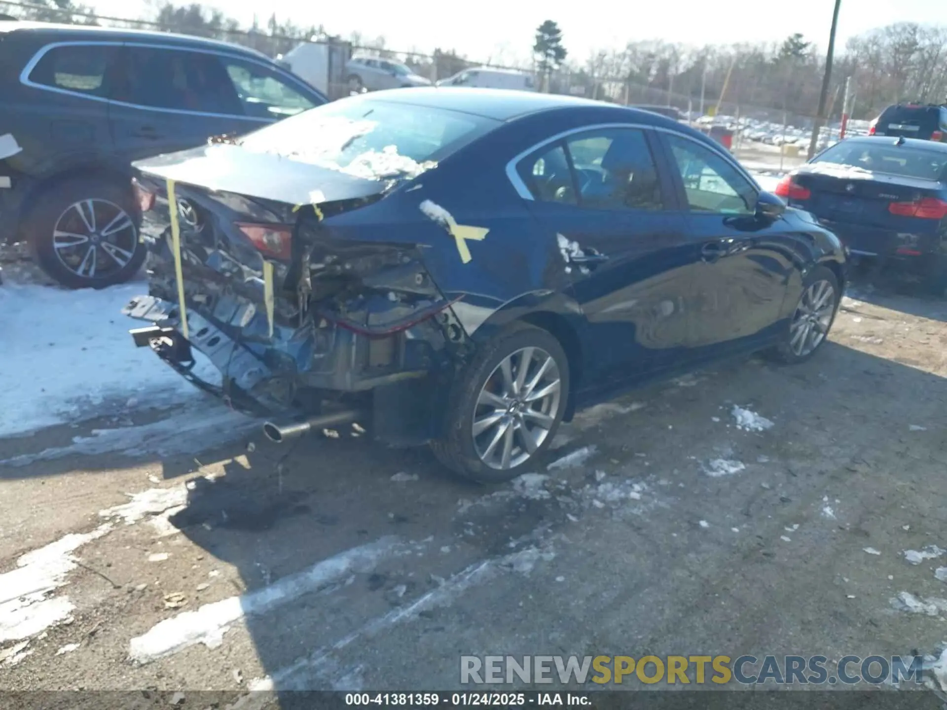 4 fotografías del automóvil dañado 3MZBPABM3PM377887 MAZDA MAZDA3 2023