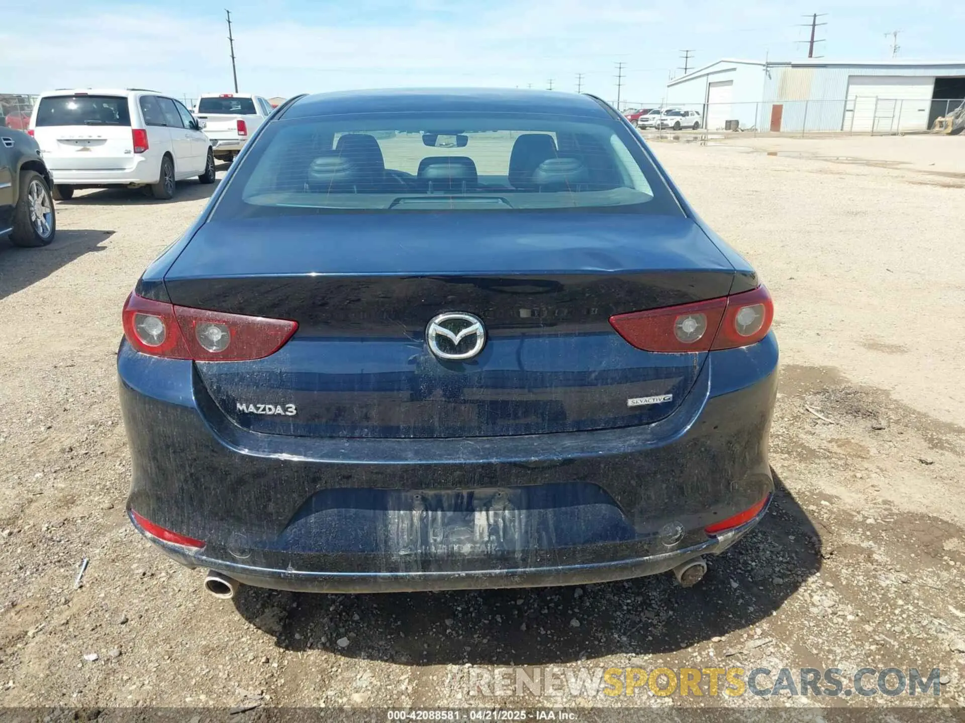 16 fotografías del automóvil dañado 3MZBPABM5PM358385 MAZDA MAZDA3 2023