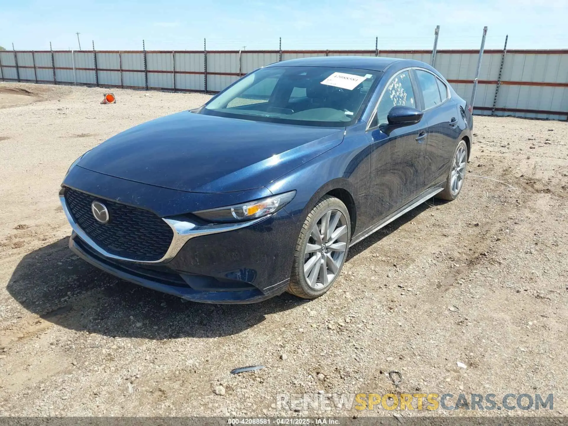 2 fotografías del automóvil dañado 3MZBPABM5PM358385 MAZDA MAZDA3 2023