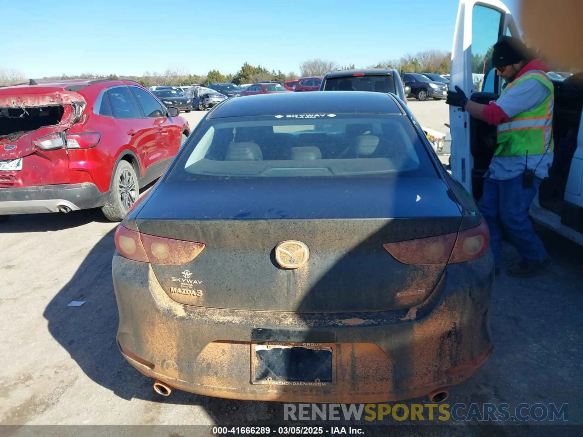 16 fotografías del automóvil dañado 3MZBPACM1PM358821 MAZDA MAZDA3 2023
