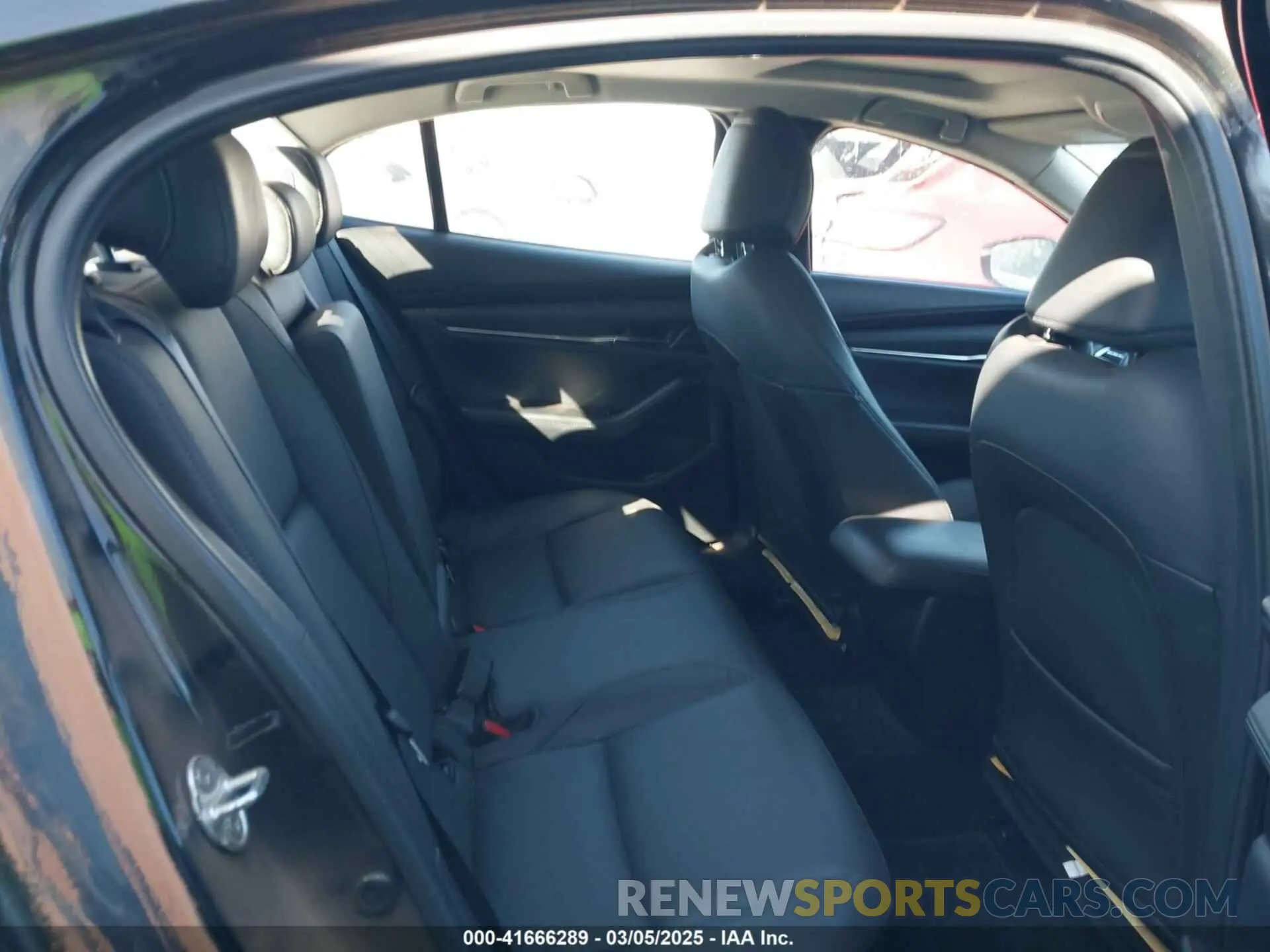 8 fotografías del automóvil dañado 3MZBPACM1PM358821 MAZDA MAZDA3 2023
