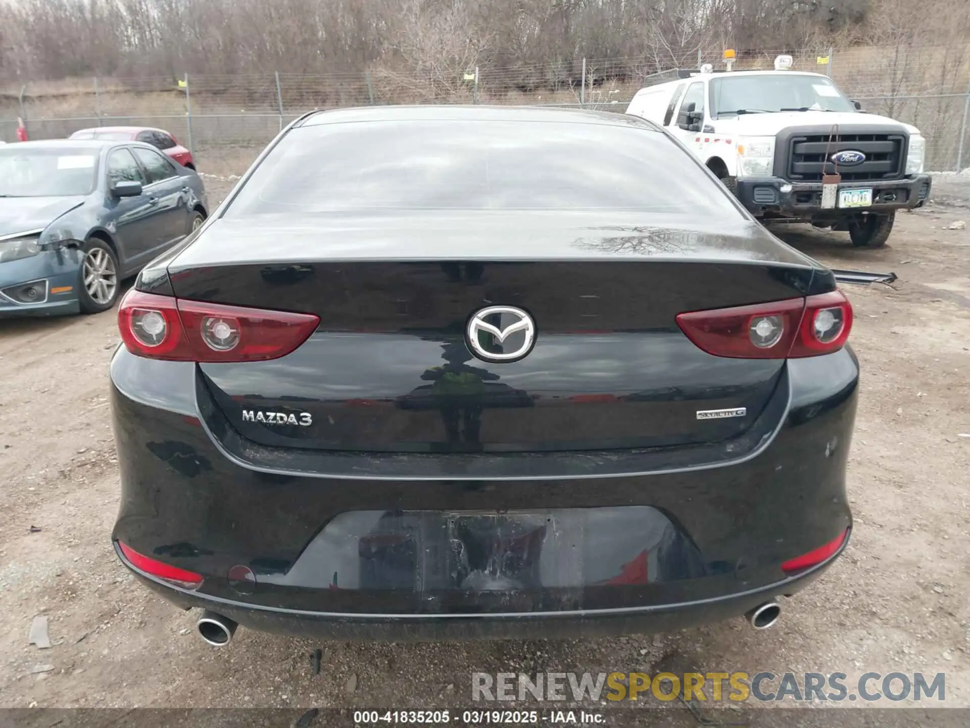 17 fotografías del automóvil dañado 3MZBPACM2PM370346 MAZDA MAZDA3 2023