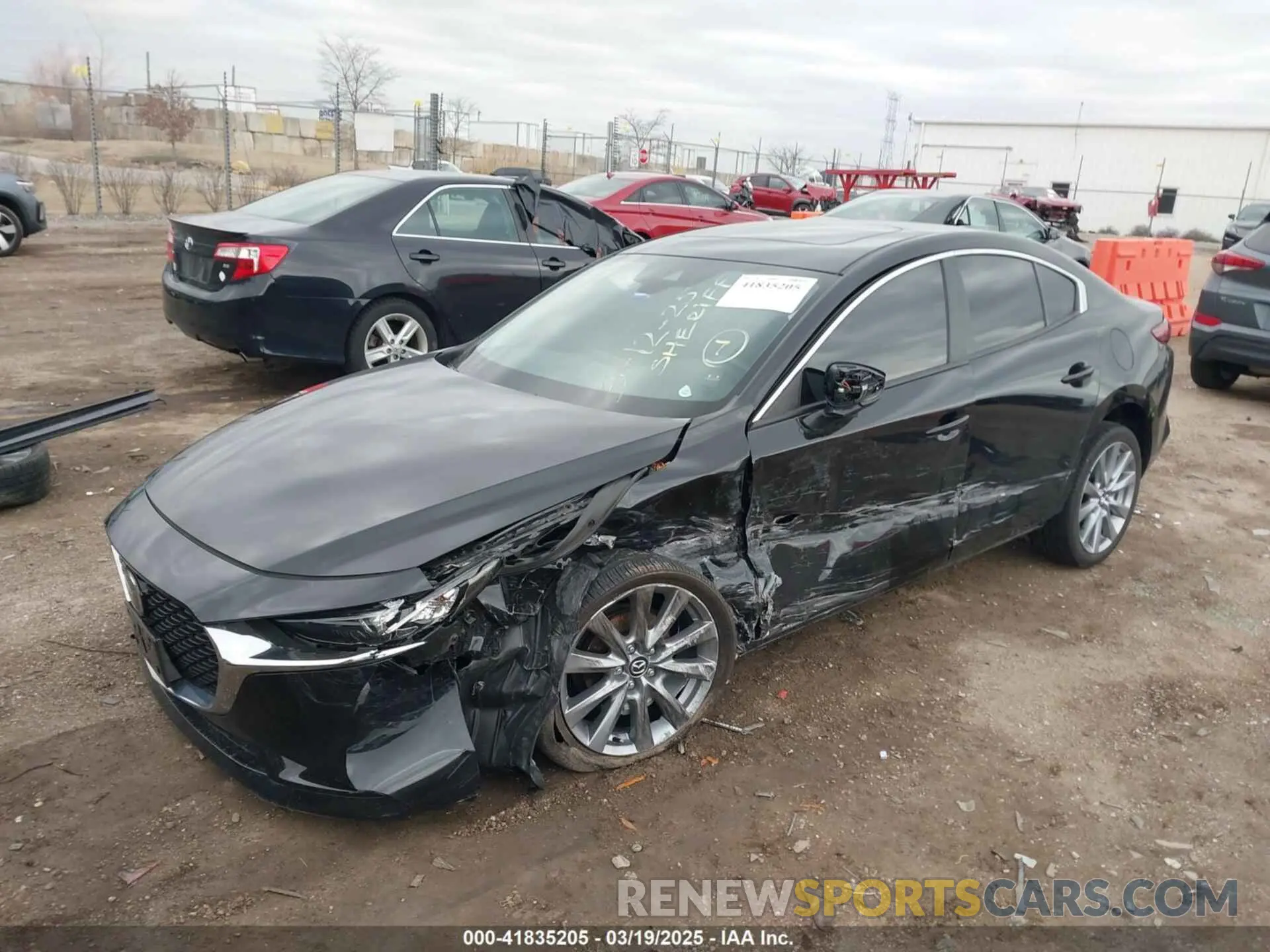 2 fotografías del automóvil dañado 3MZBPACM2PM370346 MAZDA MAZDA3 2023
