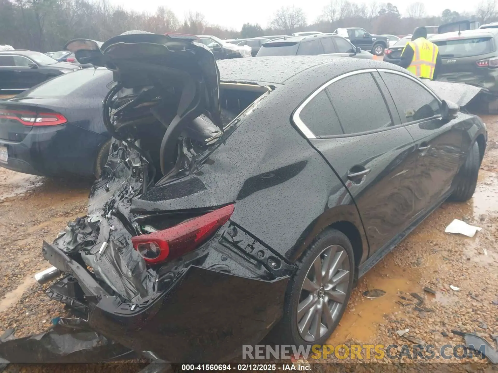 4 fotografías del automóvil dañado 3MZBPACM2PM383419 MAZDA MAZDA3 2023