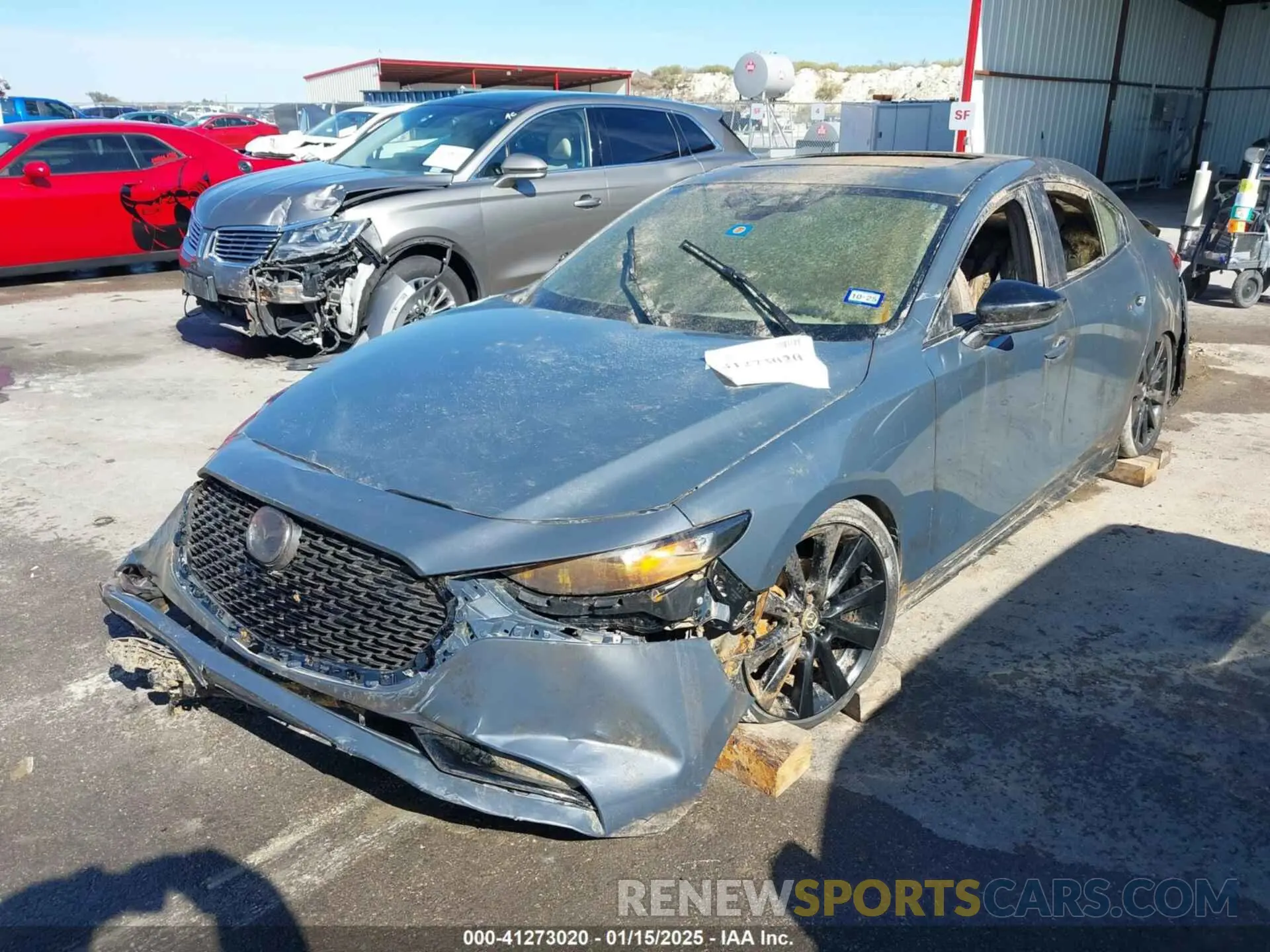 2 fotografías del automóvil dañado 3MZBPACM9PM379075 MAZDA MAZDA3 2023