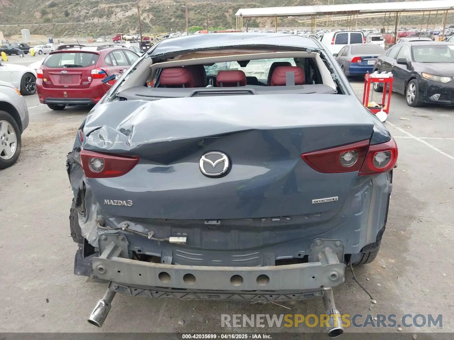 15 fotografías del automóvil dañado 3MZBPACMXPM370840 MAZDA MAZDA3 2023