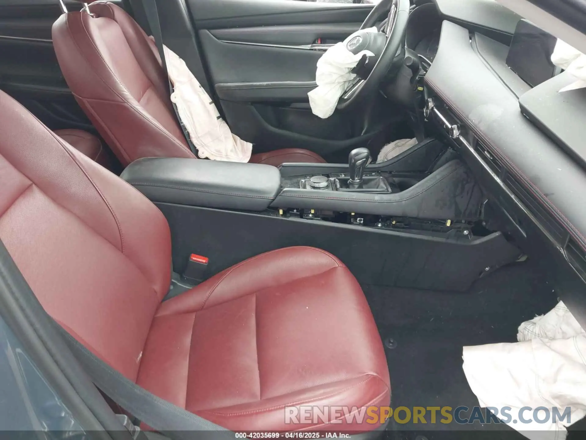 5 fotografías del automóvil dañado 3MZBPACMXPM370840 MAZDA MAZDA3 2023