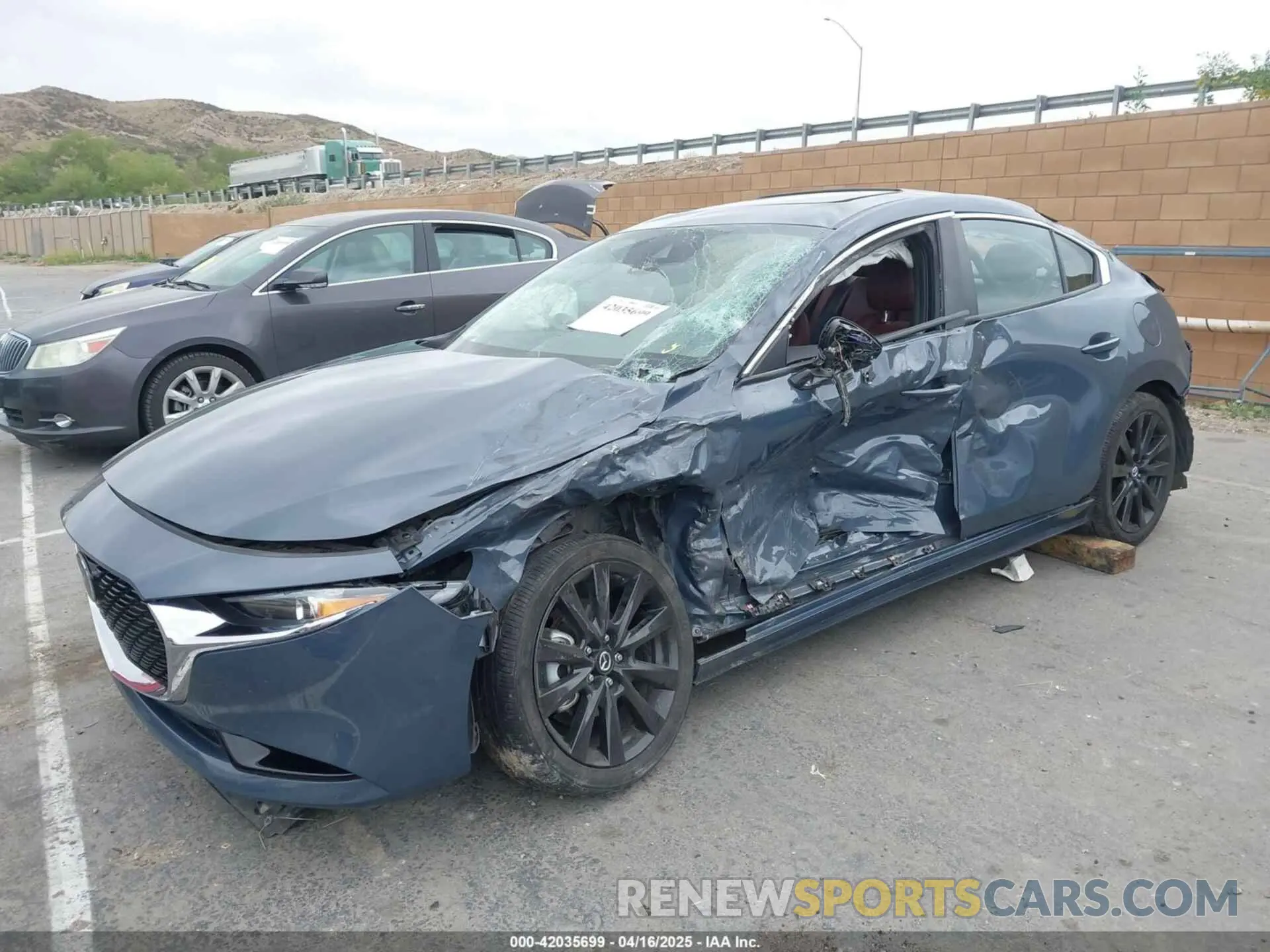 6 fotografías del automóvil dañado 3MZBPACMXPM370840 MAZDA MAZDA3 2023