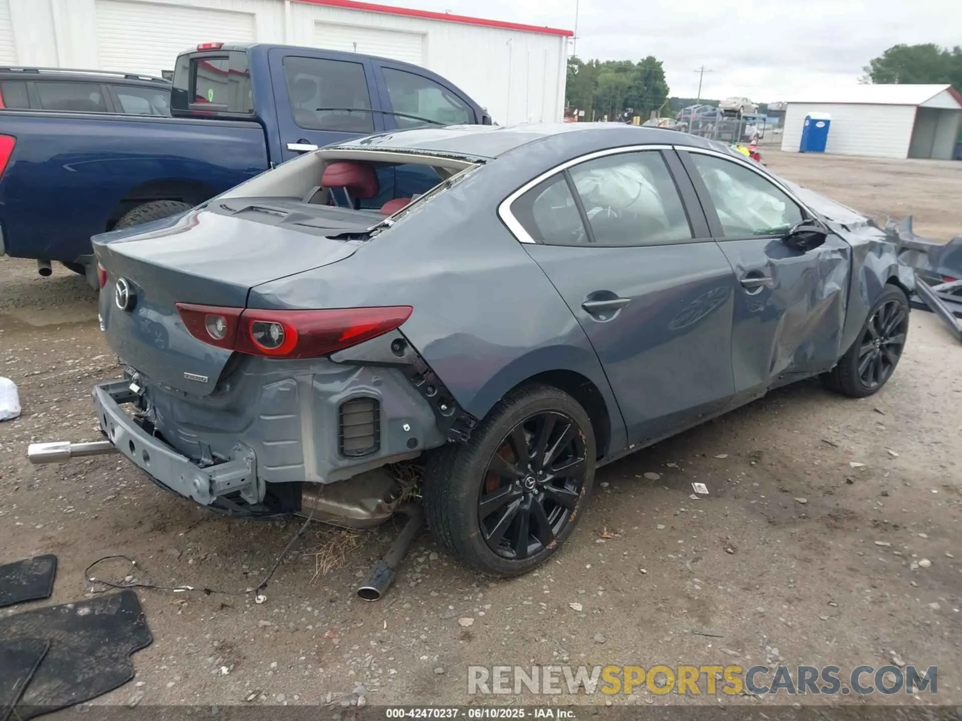 4 fotografías del automóvil dañado 3MZBPBCM4PM360102 MAZDA MAZDA3 2023