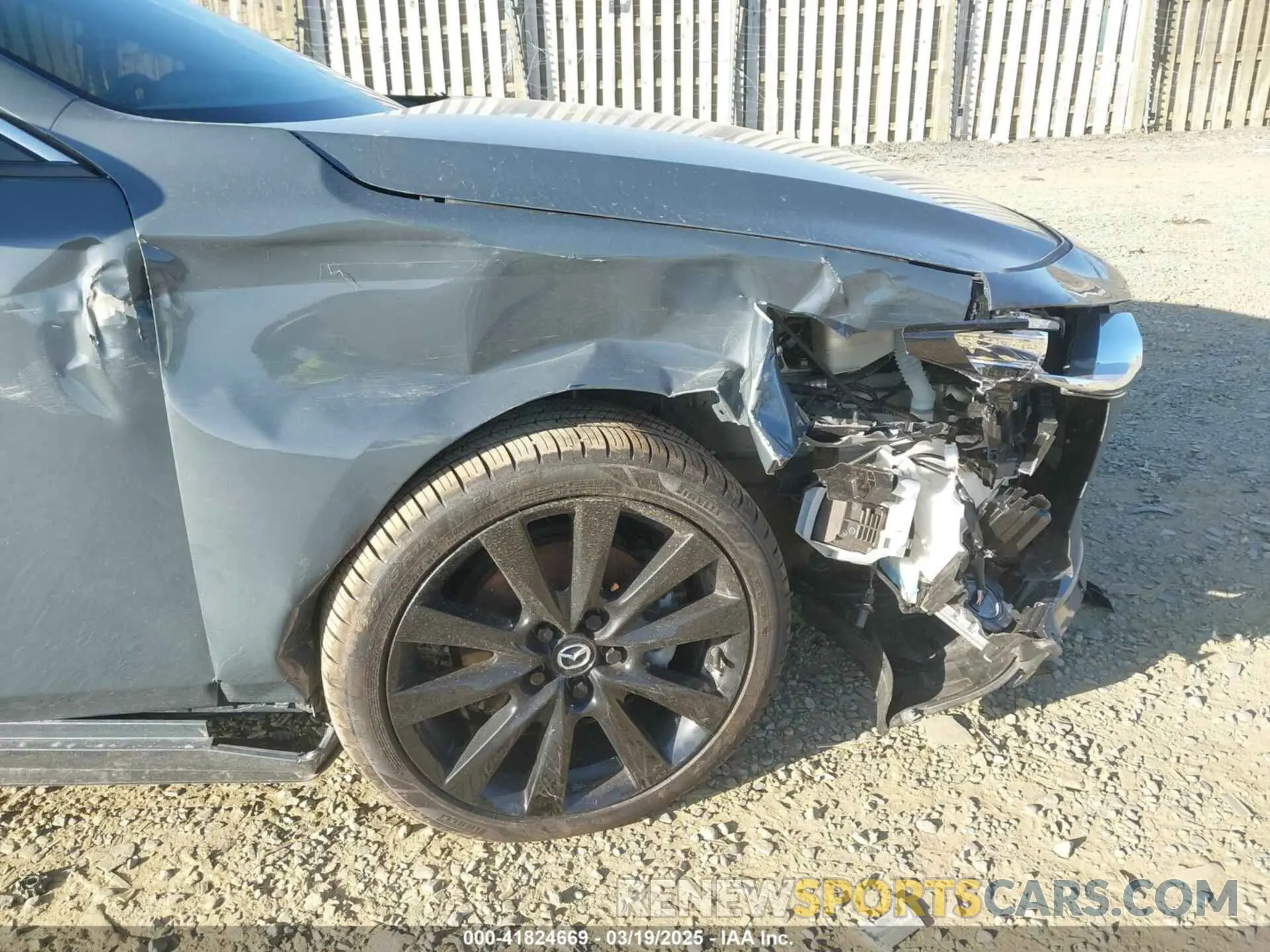19 fotografías del automóvil dañado 3MZBPBCM9PM379115 MAZDA MAZDA3 2023