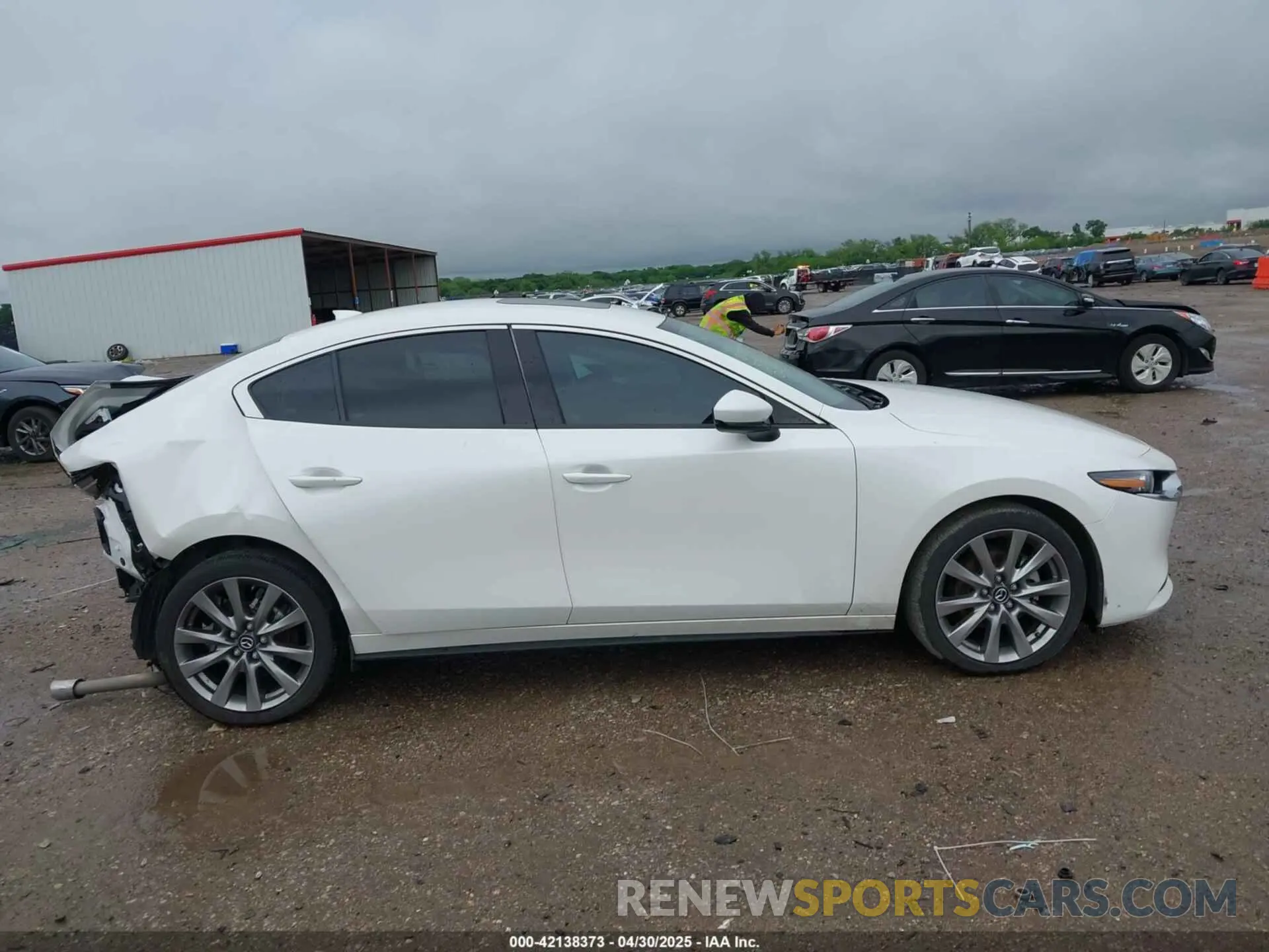13 fotografías del automóvil dañado 3MZBPBDM6PM371326 MAZDA MAZDA3 2023