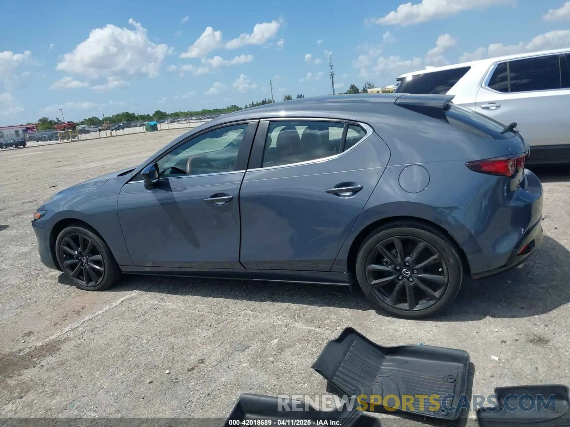 14 fotografías del automóvil dañado JM1BPALM2P1606784 MAZDA MAZDA3 2023