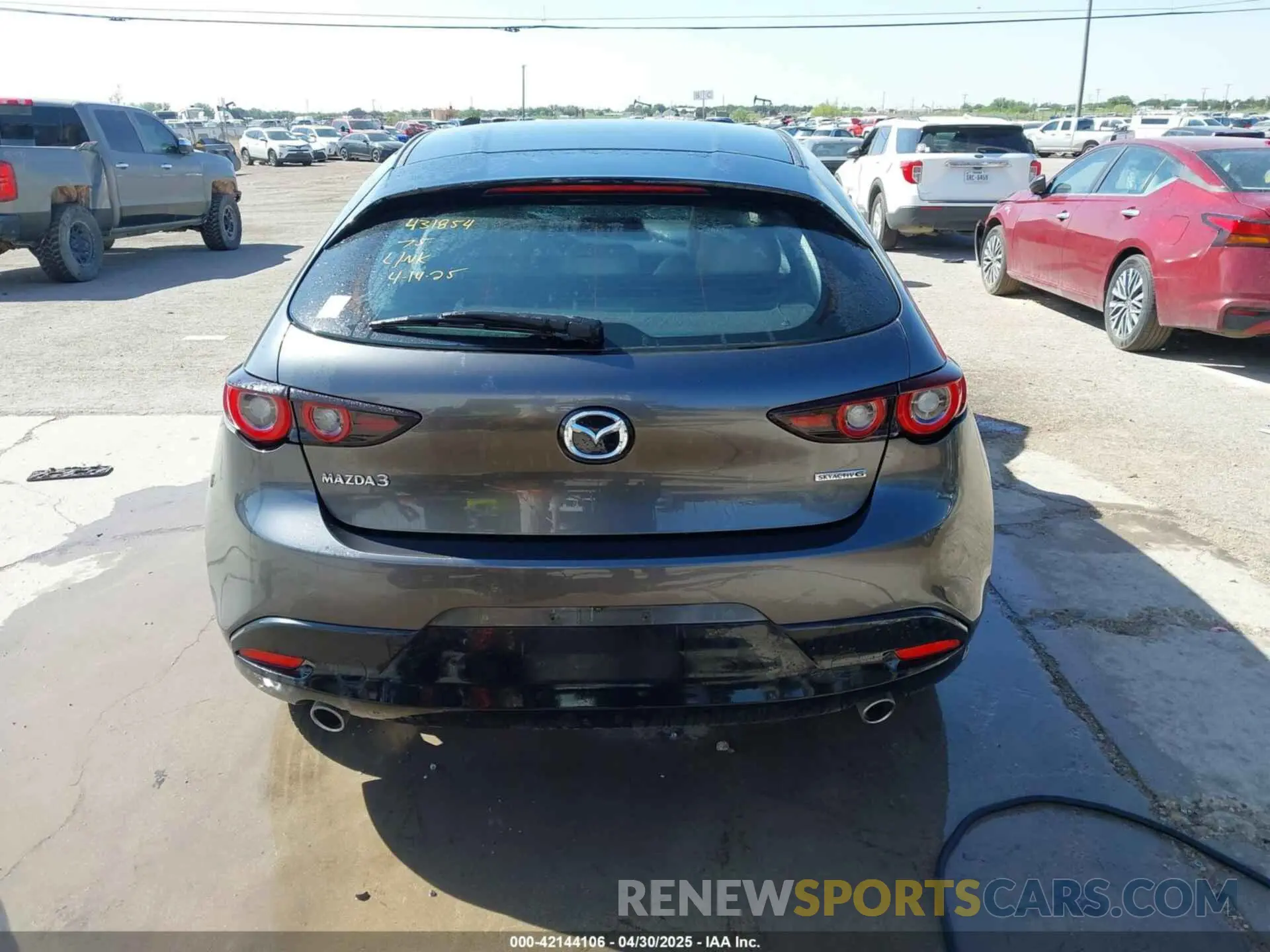 15 fotografías del automóvil dañado JM1BPALM6P1610353 MAZDA MAZDA3 2023