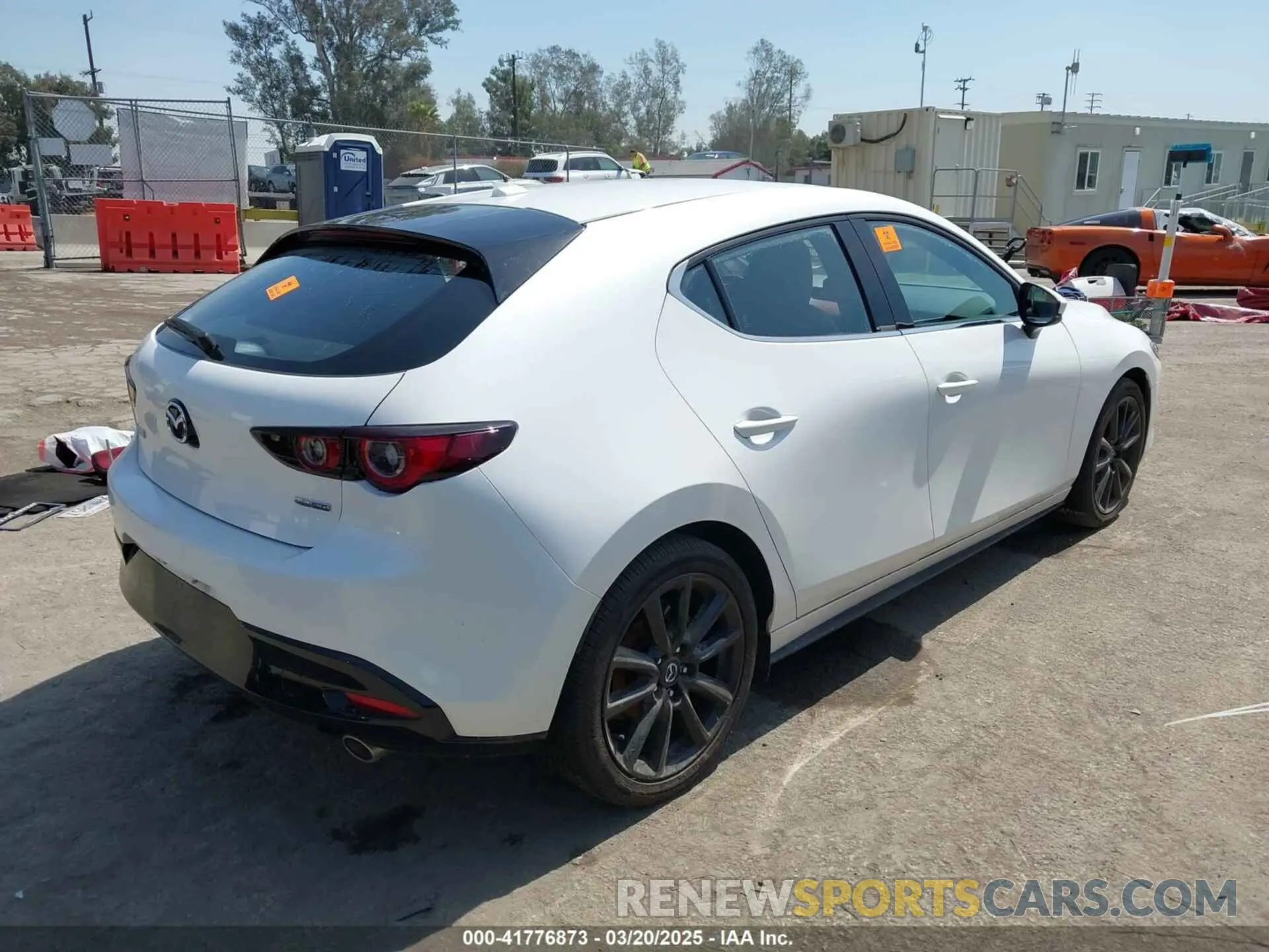 4 fotografías del automóvil dañado JM1BPAMM3P1622281 MAZDA MAZDA3 2023