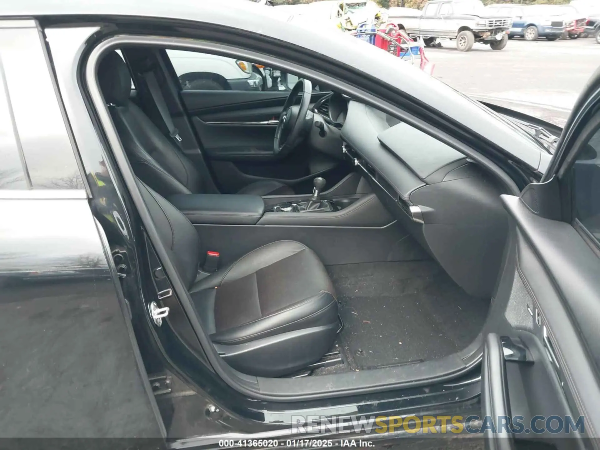 5 fotografías del automóvil dañado JM1BPAMM7P1607525 MAZDA MAZDA3 2023