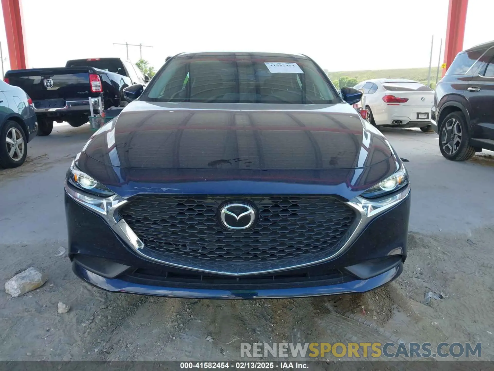 13 fotografías del automóvil dañado 3MZBPAAM4RM423330 MAZDA MAZDA3 2024