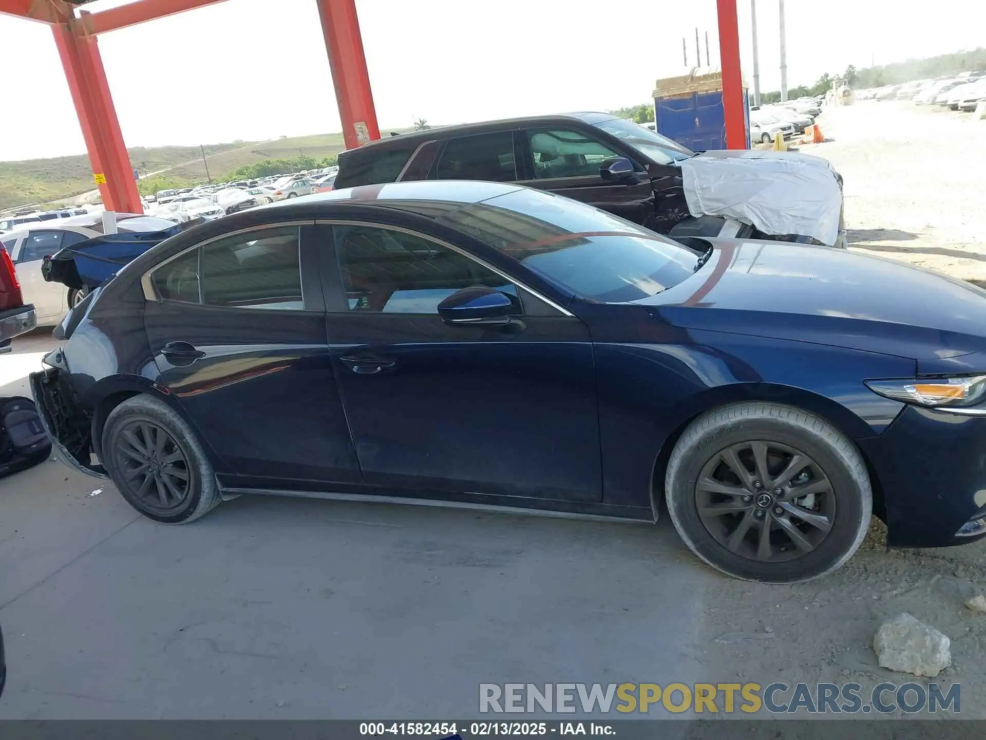 14 fotografías del automóvil dañado 3MZBPAAM4RM423330 MAZDA MAZDA3 2024