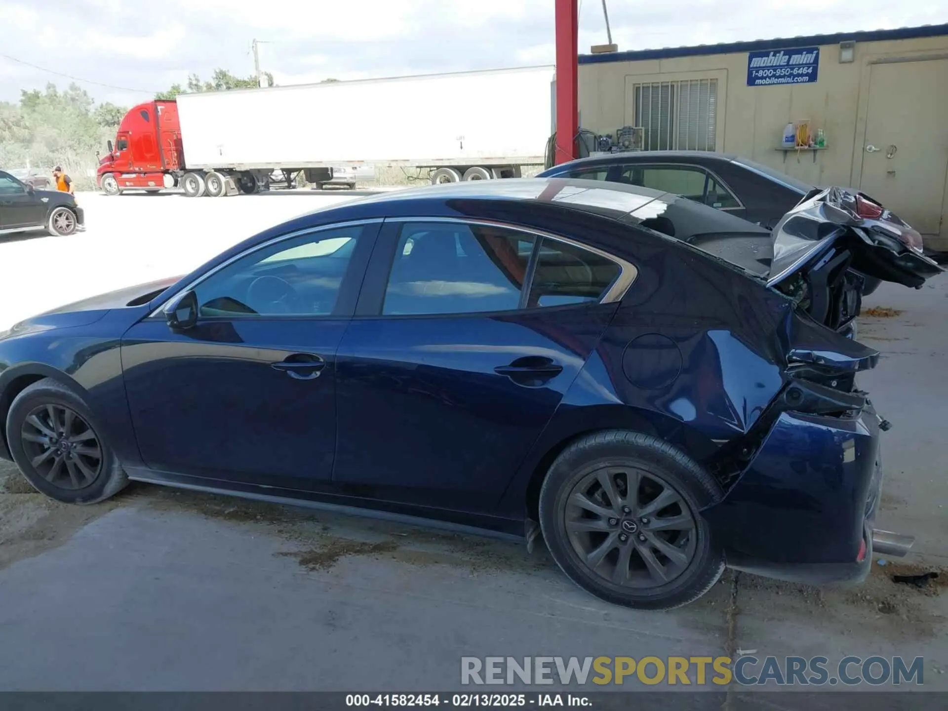 15 fotografías del automóvil dañado 3MZBPAAM4RM423330 MAZDA MAZDA3 2024