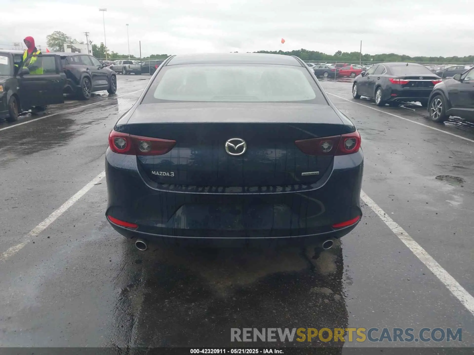 16 fotografías del automóvil dañado 3MZBPAAM5RM416287 MAZDA MAZDA3 2024