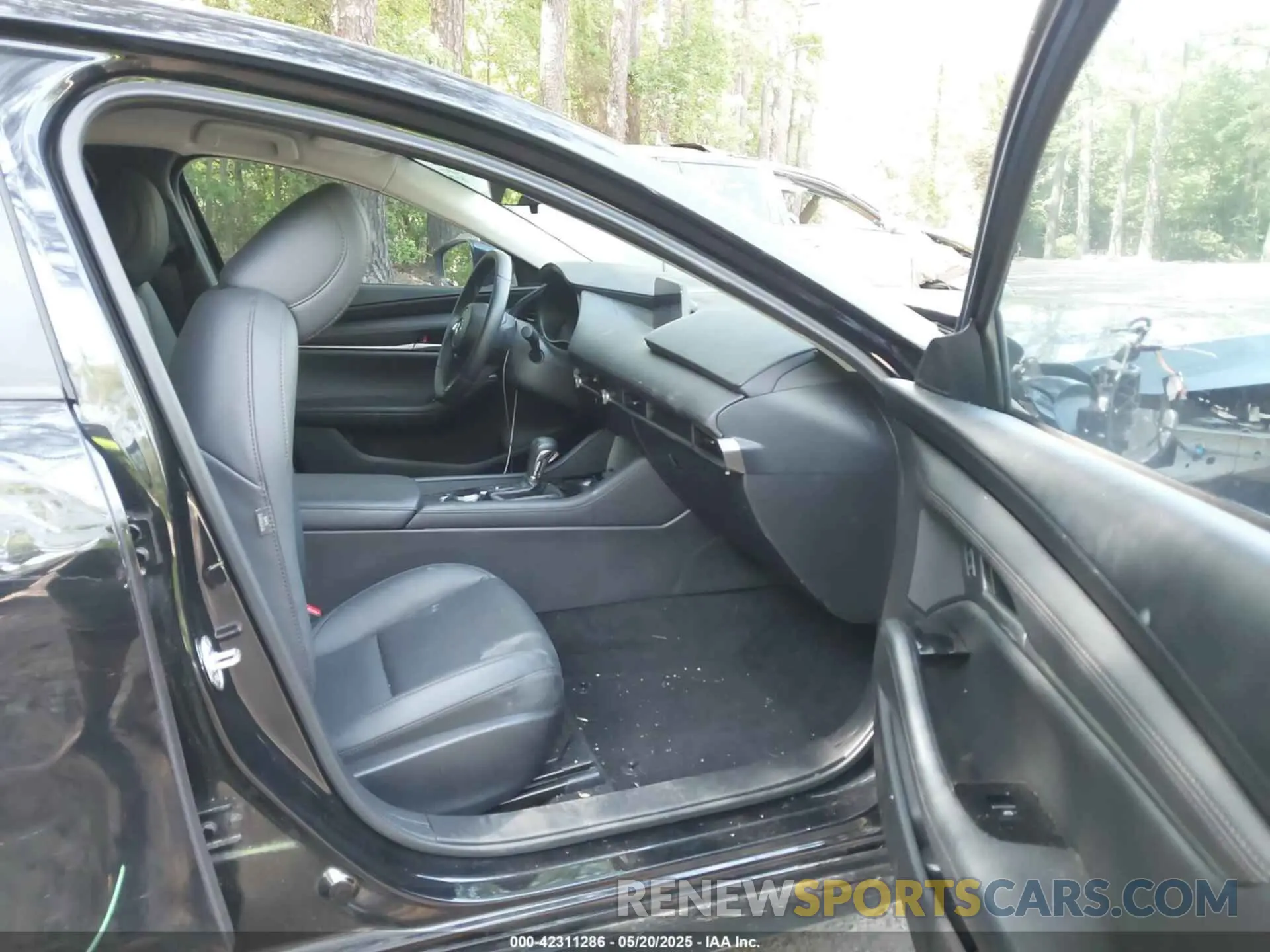 5 fotografías del automóvil dañado 3MZBPABM8RM412278 MAZDA MAZDA3 2024