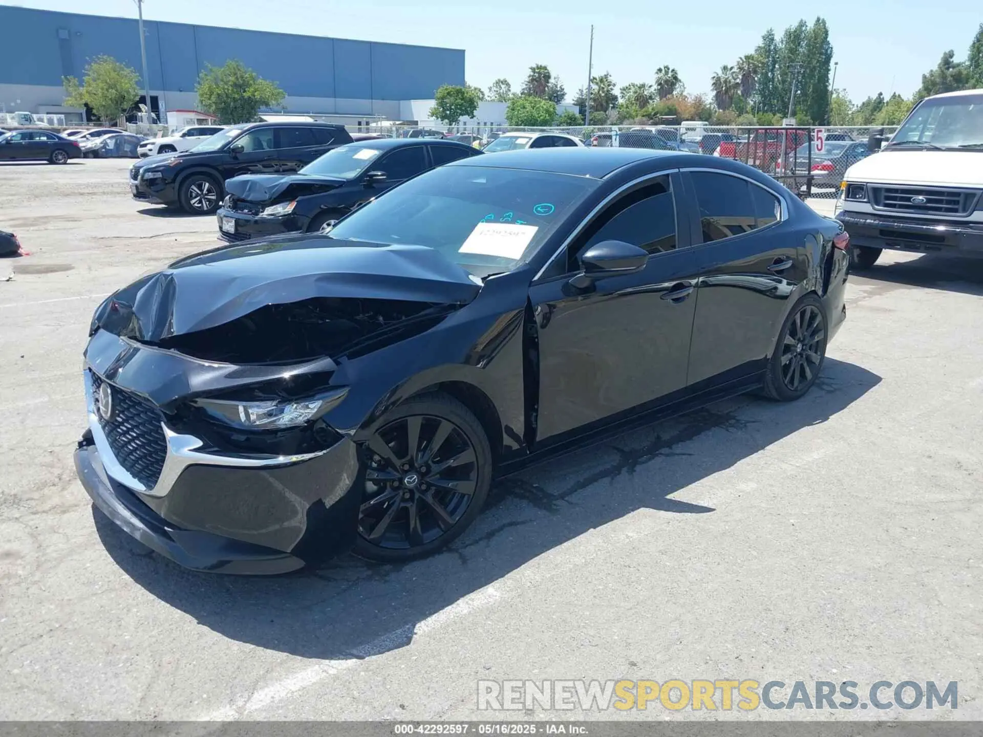 2 fotografías del automóvil dañado 3MZBPABM9RM434712 MAZDA MAZDA3 2024