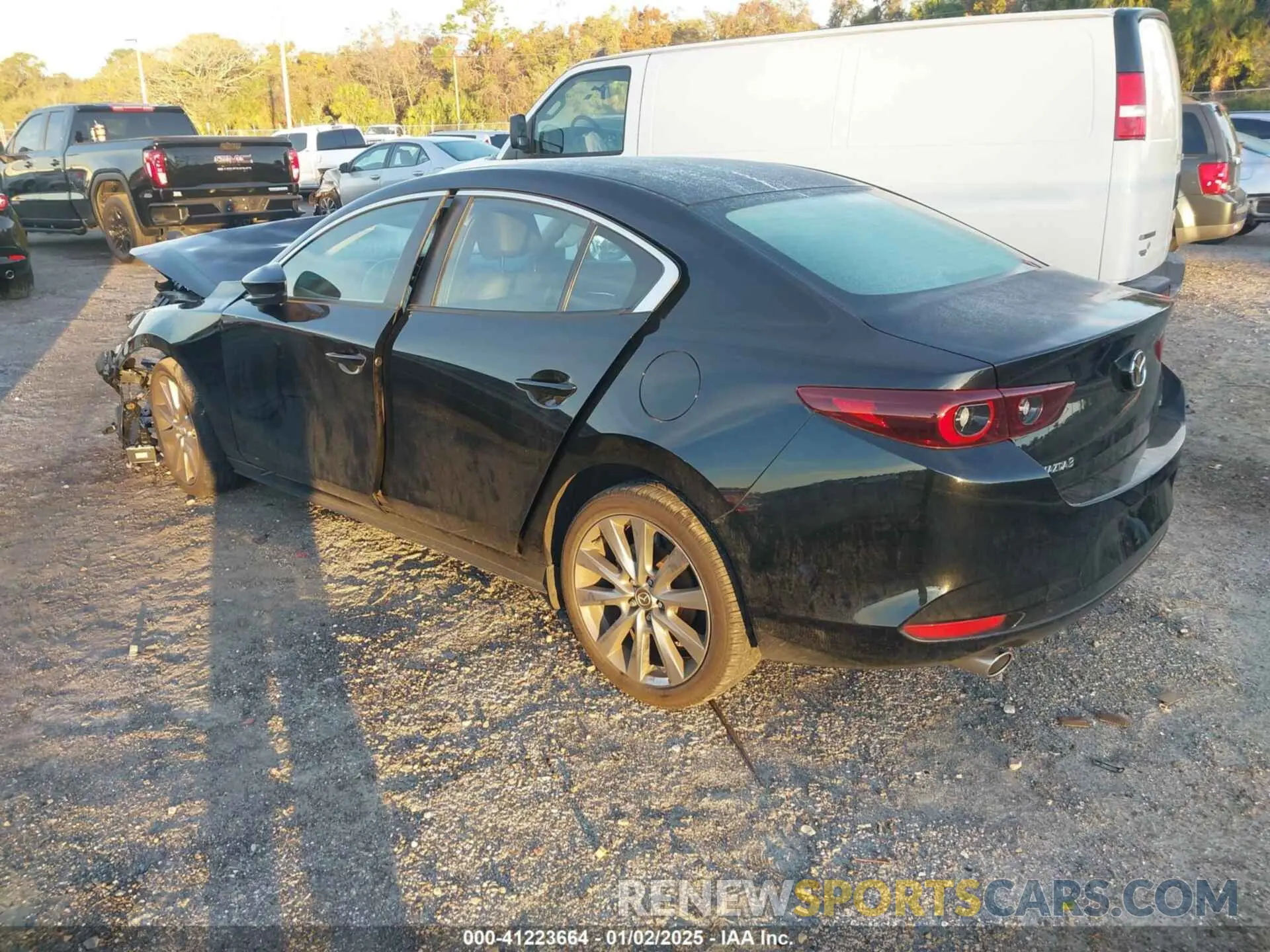3 fotografías del automóvil dañado 3MZBPACM5RM402967 MAZDA MAZDA3 2024