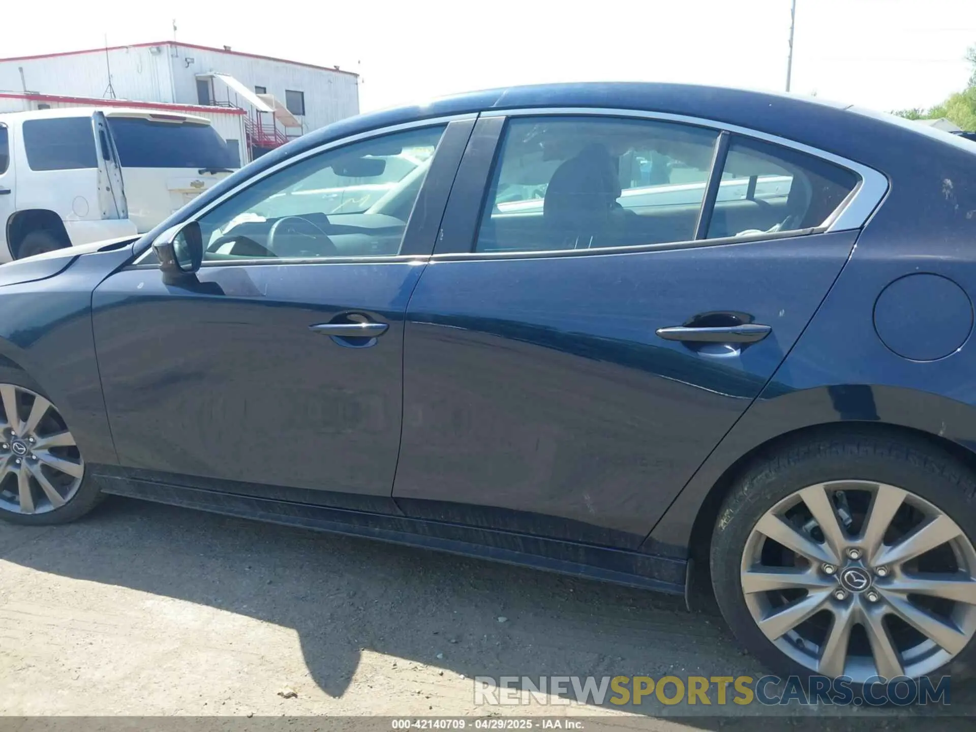 14 fotografías del automóvil dañado 3MZBPACM7RM415218 MAZDA MAZDA3 2024