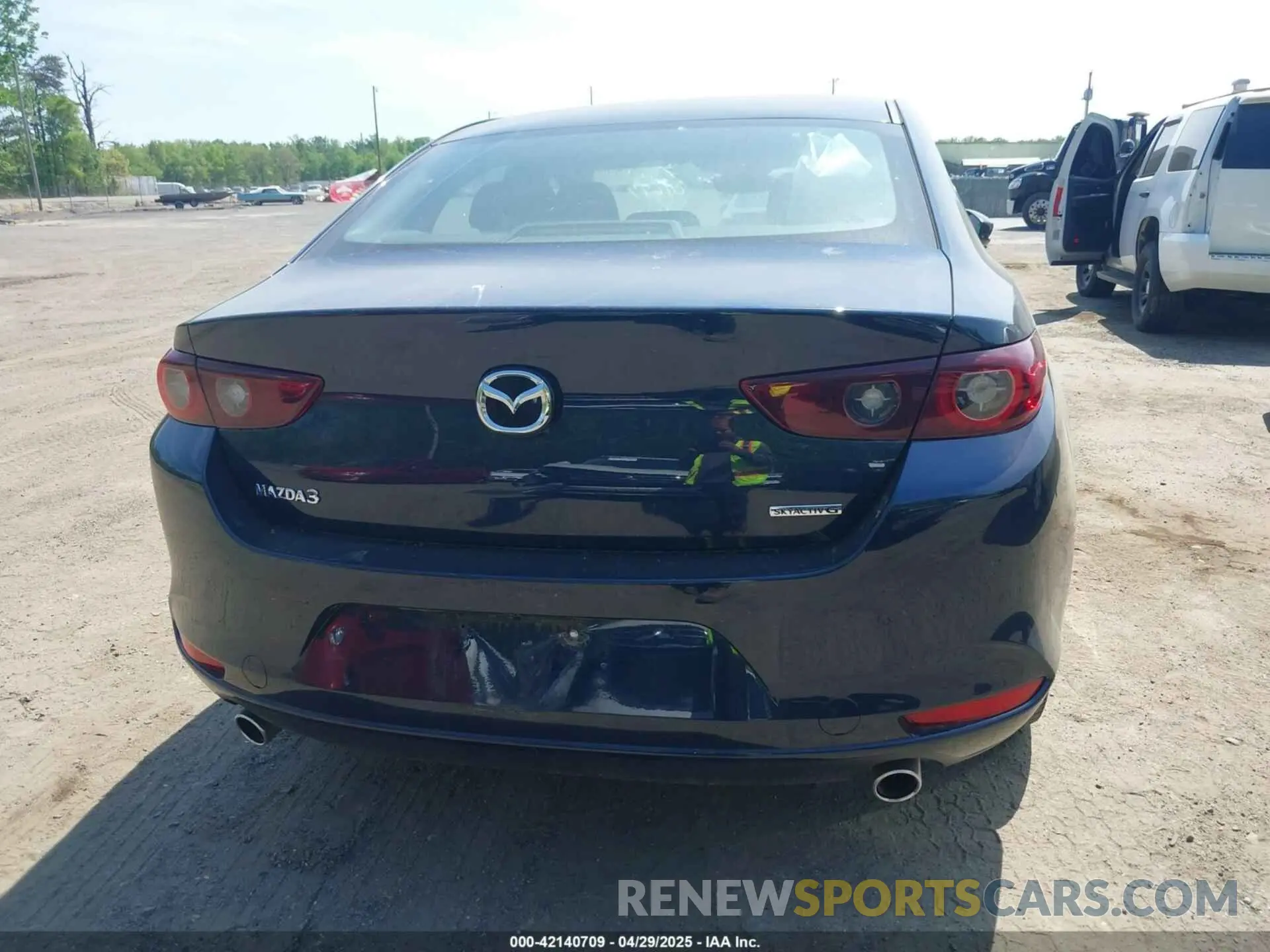 16 fotografías del automóvil dañado 3MZBPACM7RM415218 MAZDA MAZDA3 2024