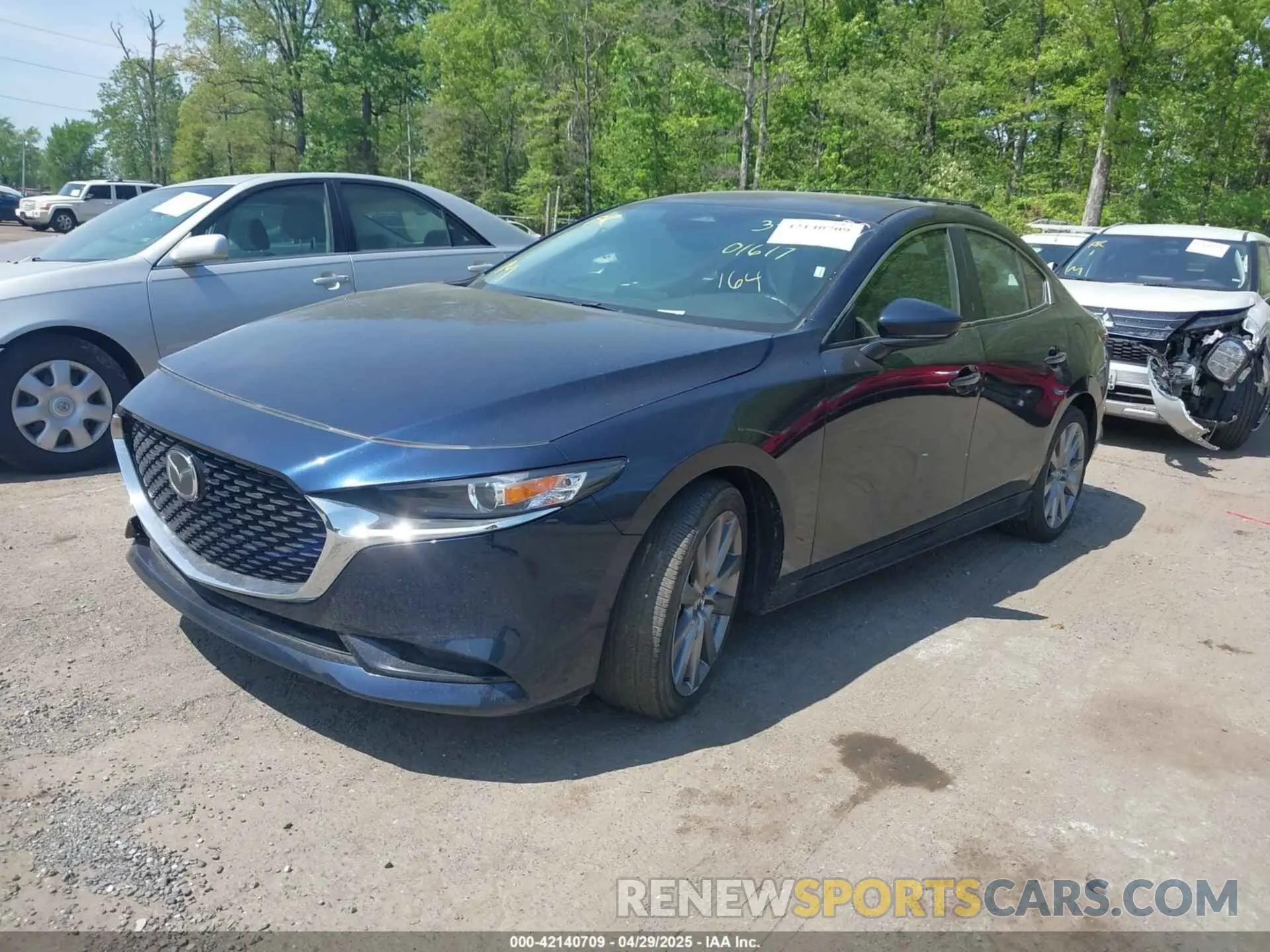 2 fotografías del automóvil dañado 3MZBPACM7RM415218 MAZDA MAZDA3 2024