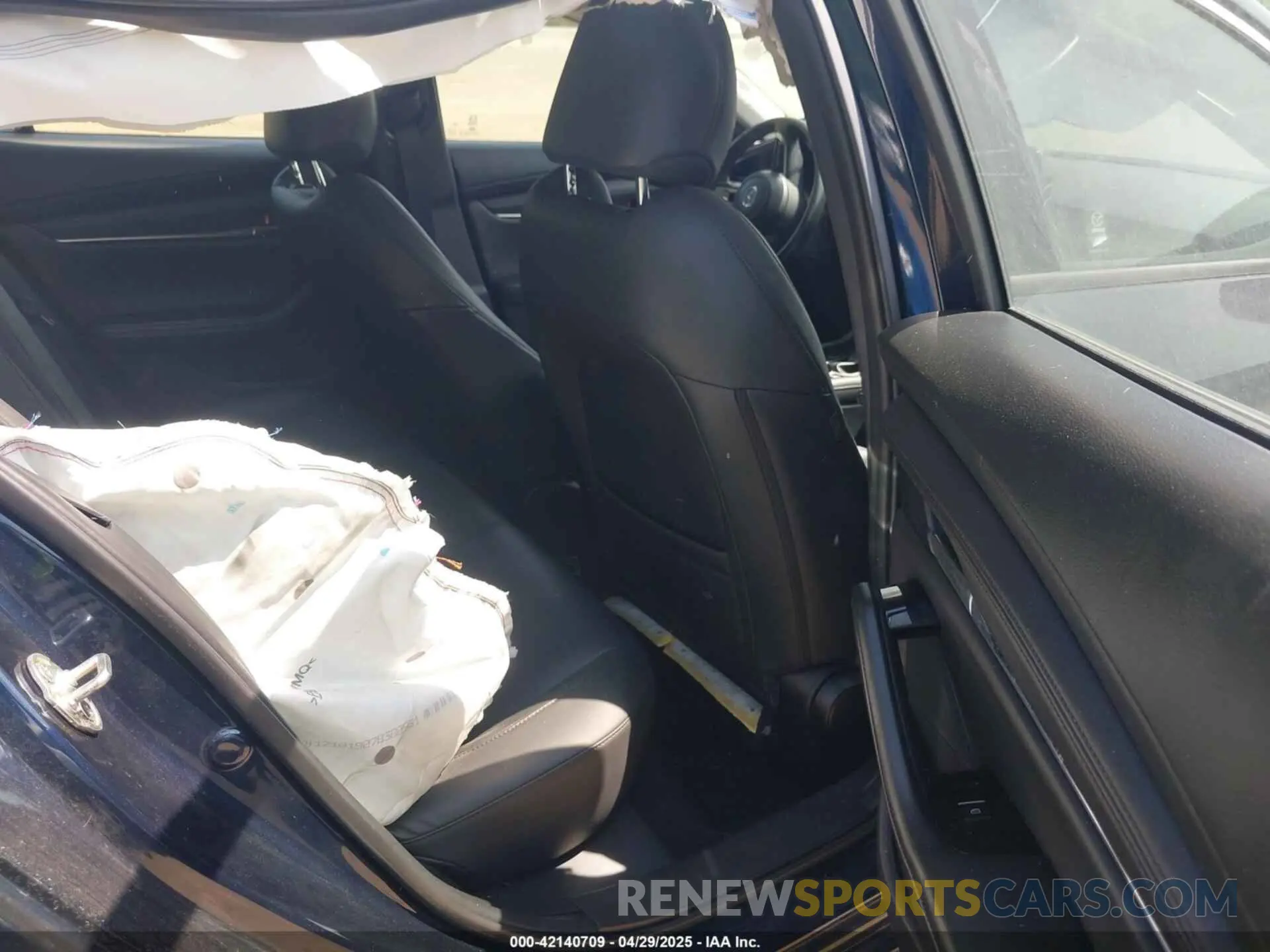 8 fotografías del automóvil dañado 3MZBPACM7RM415218 MAZDA MAZDA3 2024