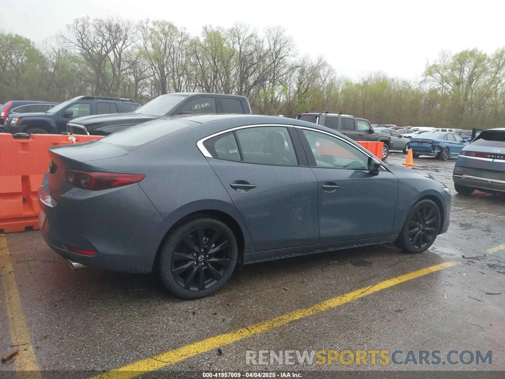 13 fotografías del automóvil dañado 3MZBPBCM0RM410710 MAZDA MAZDA3 2024