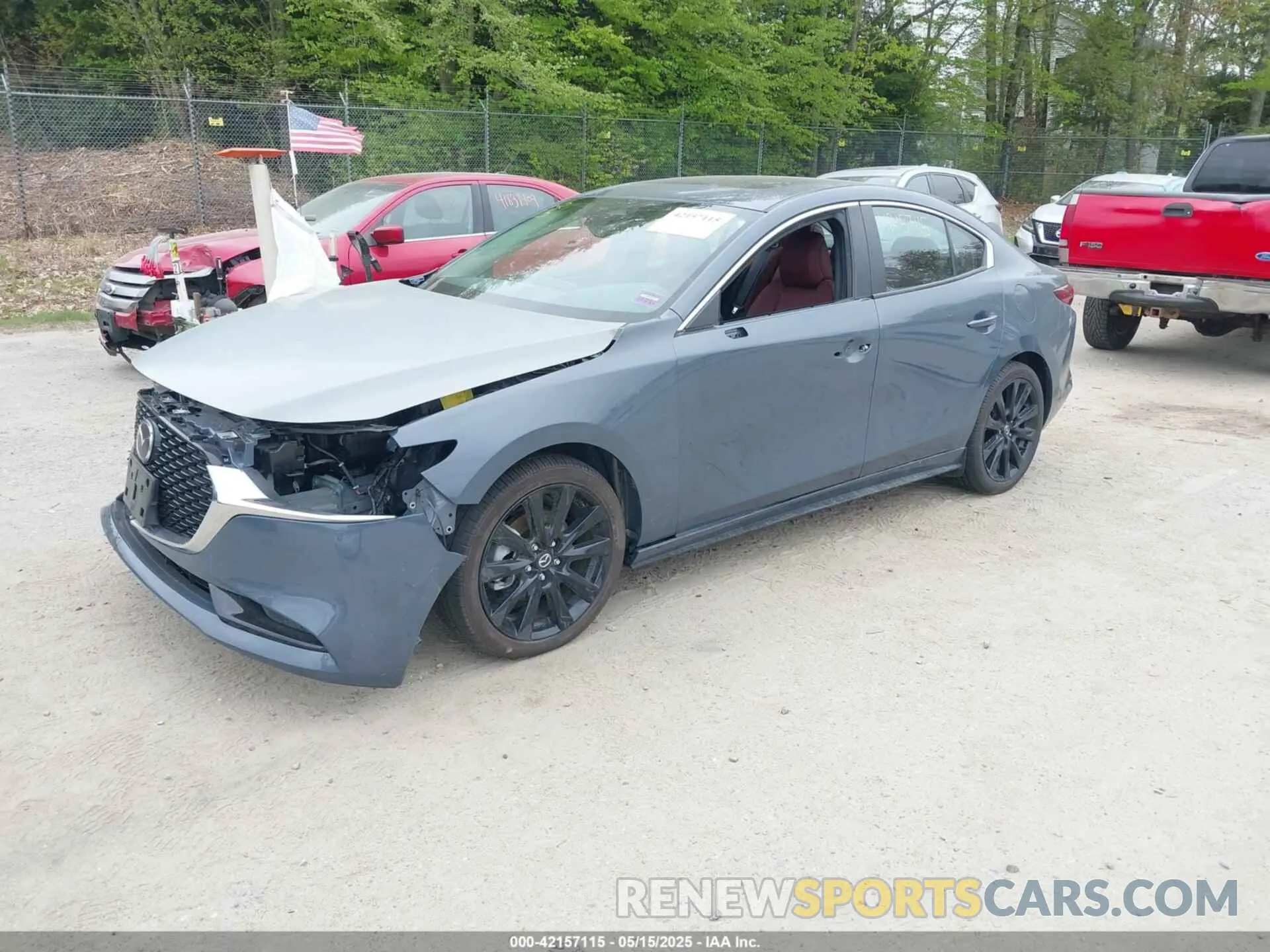 2 fotografías del automóvil dañado 3MZBPBCM1RM400557 MAZDA MAZDA3 2024