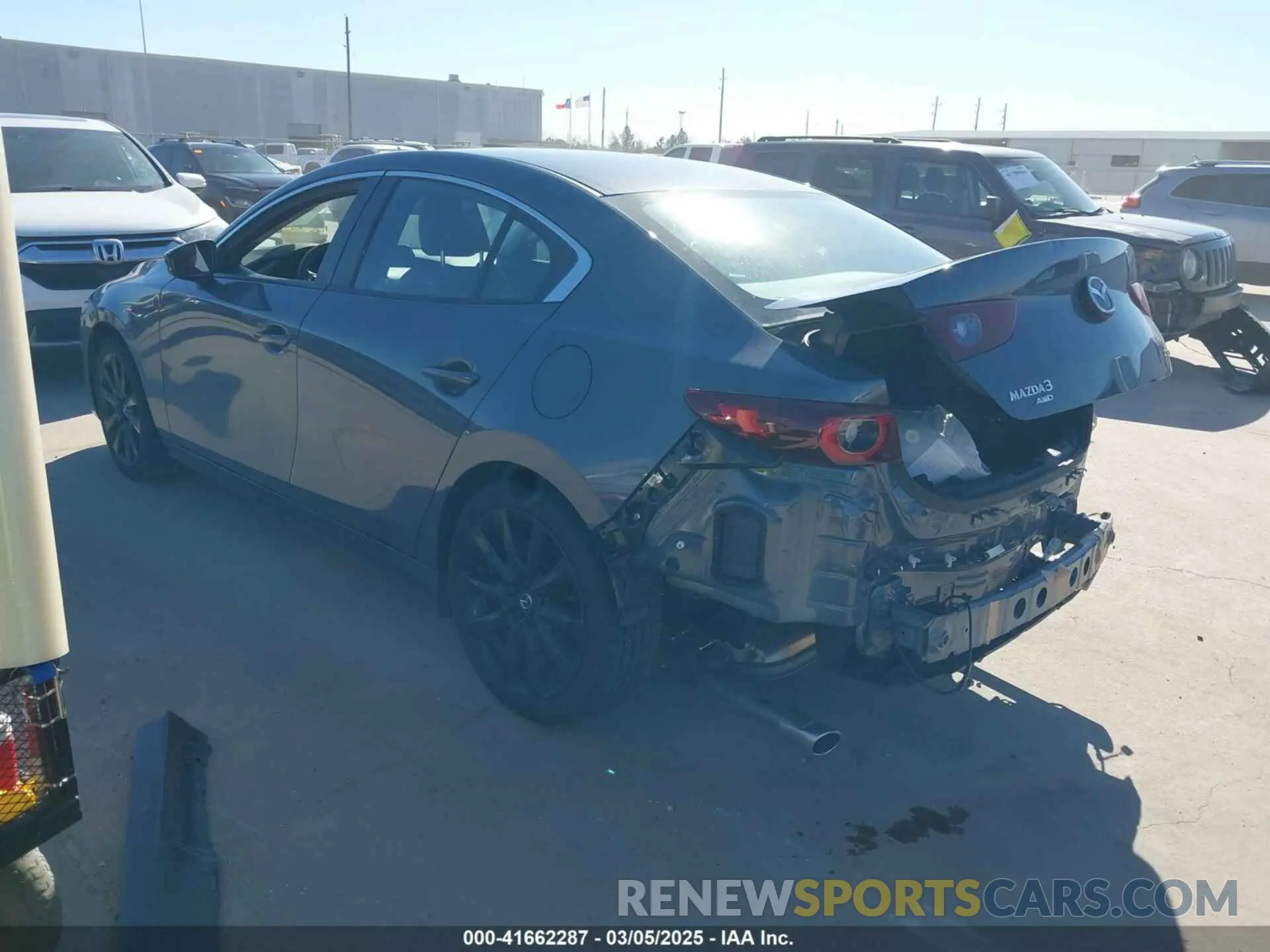 3 fotografías del automóvil dañado 3MZBPBCM2RM416184 MAZDA MAZDA3 2024