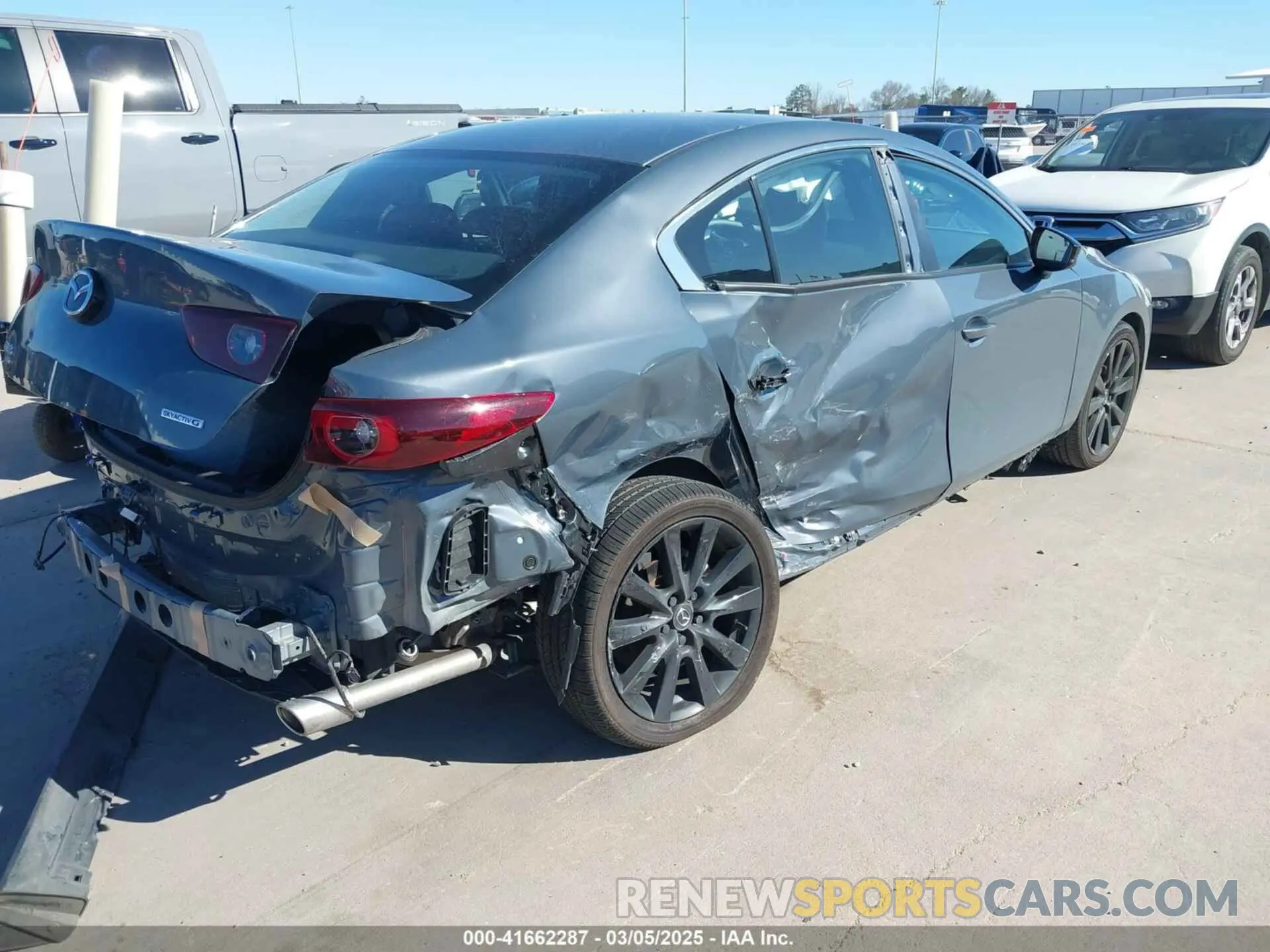 4 fotografías del automóvil dañado 3MZBPBCM2RM416184 MAZDA MAZDA3 2024