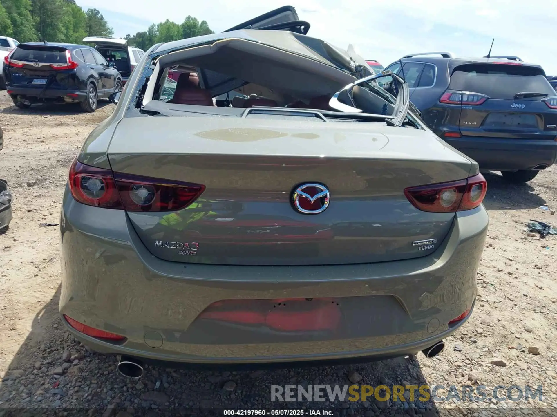 15 fotografías del automóvil dañado 3MZBPBXY1RM421132 MAZDA MAZDA3 2024