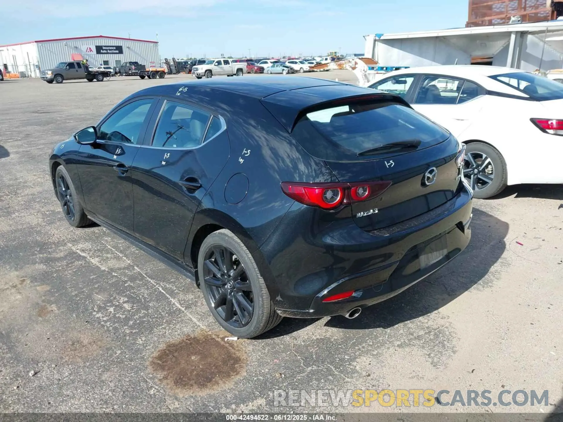 3 fotografías del automóvil dañado JM1BPAKM1R1714317 MAZDA MAZDA3 2024
