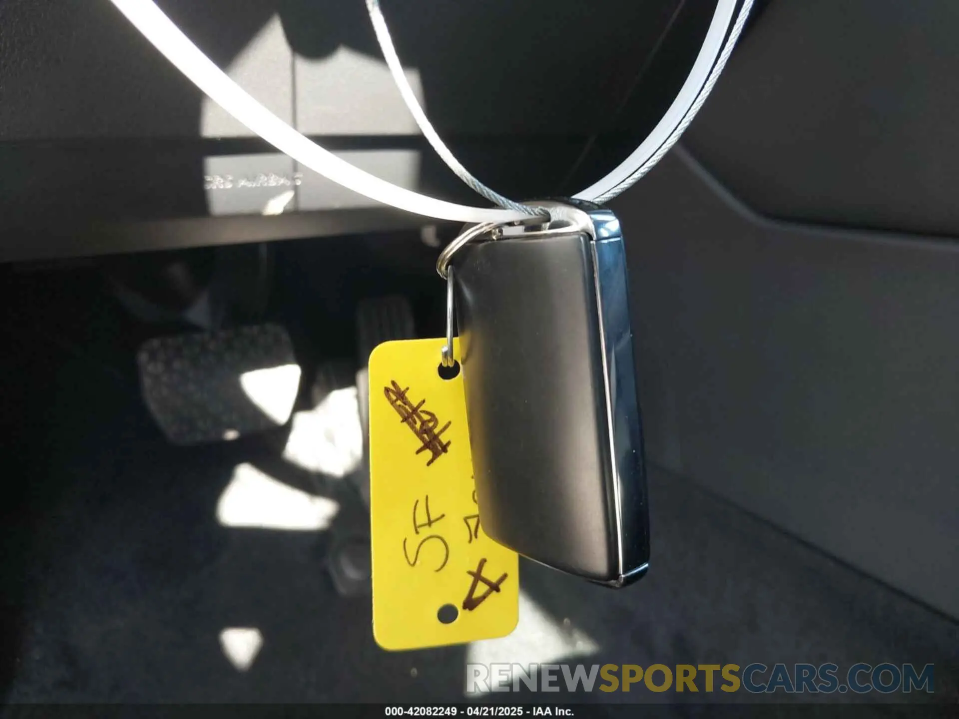 11 fotografías del automóvil dañado JM1BPAKM8R1704528 MAZDA MAZDA3 2024